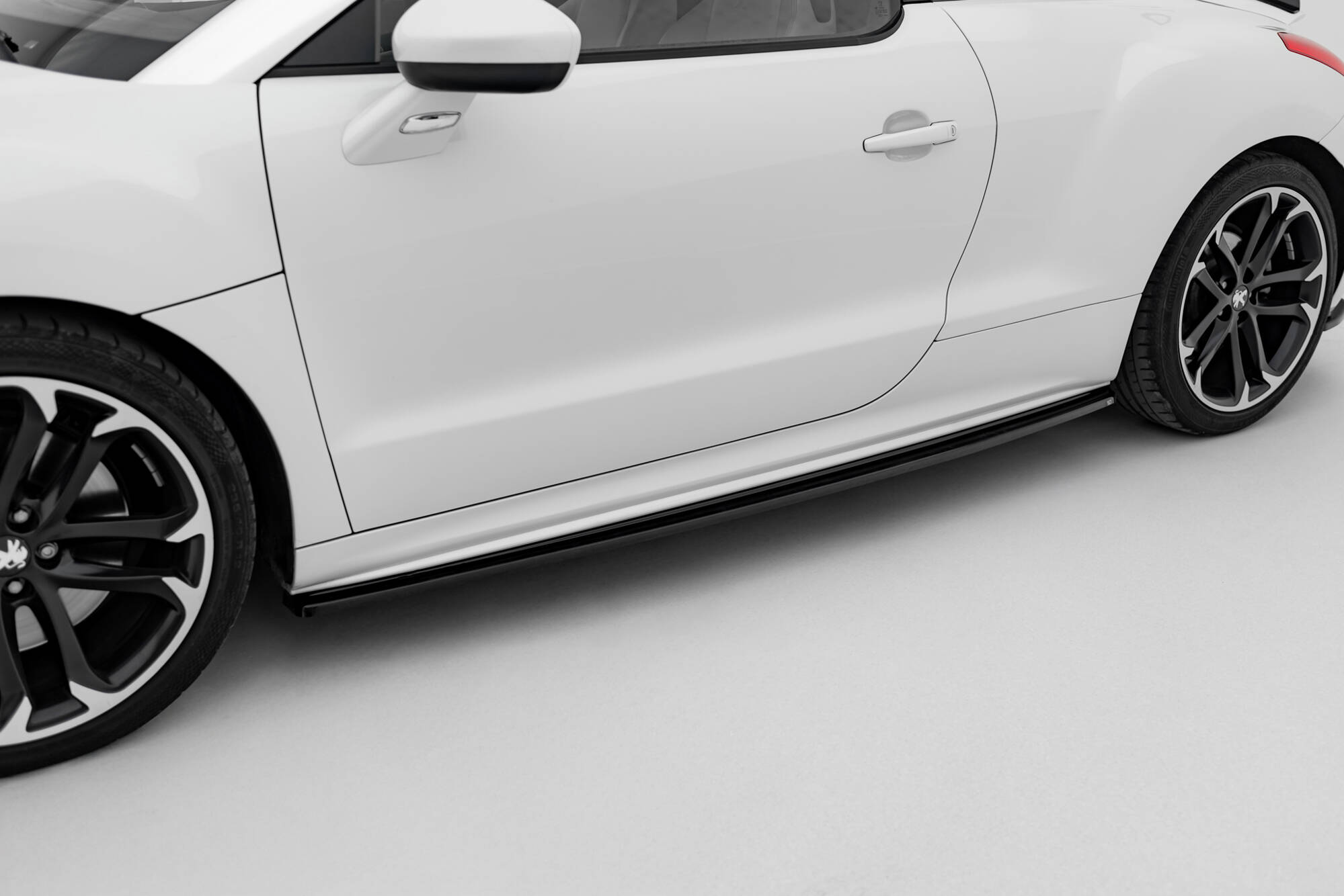 Street+ Seitenschweller Leisten passend für Peugeot RCZ Mk1 / Mk1 FL schwarz Hochglanz