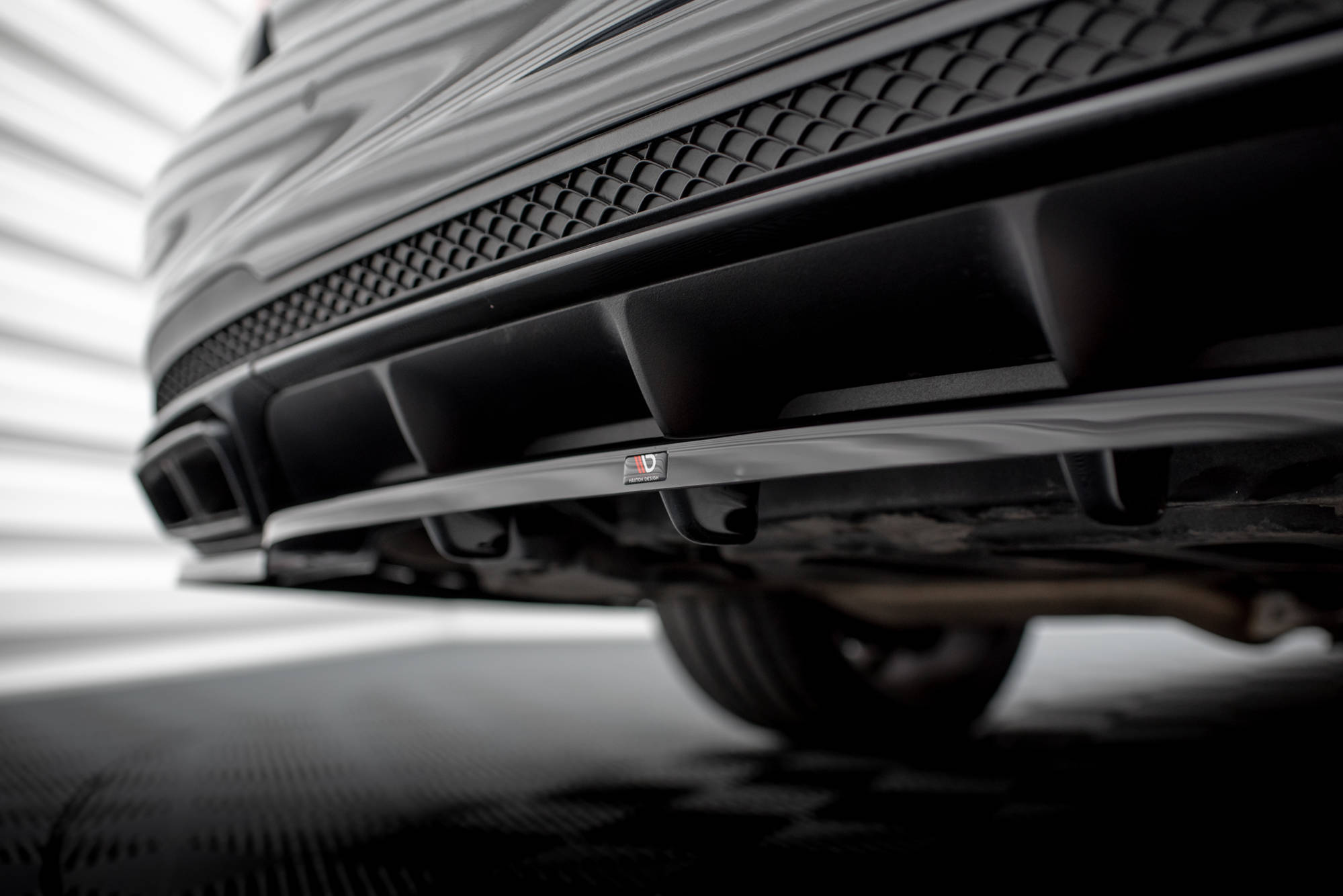 Street+ Mittlerer Diffusor RACE Heck Ansatz passend für Mercedes E63 AMG Limousine W212 FL schwarz Hochglanz