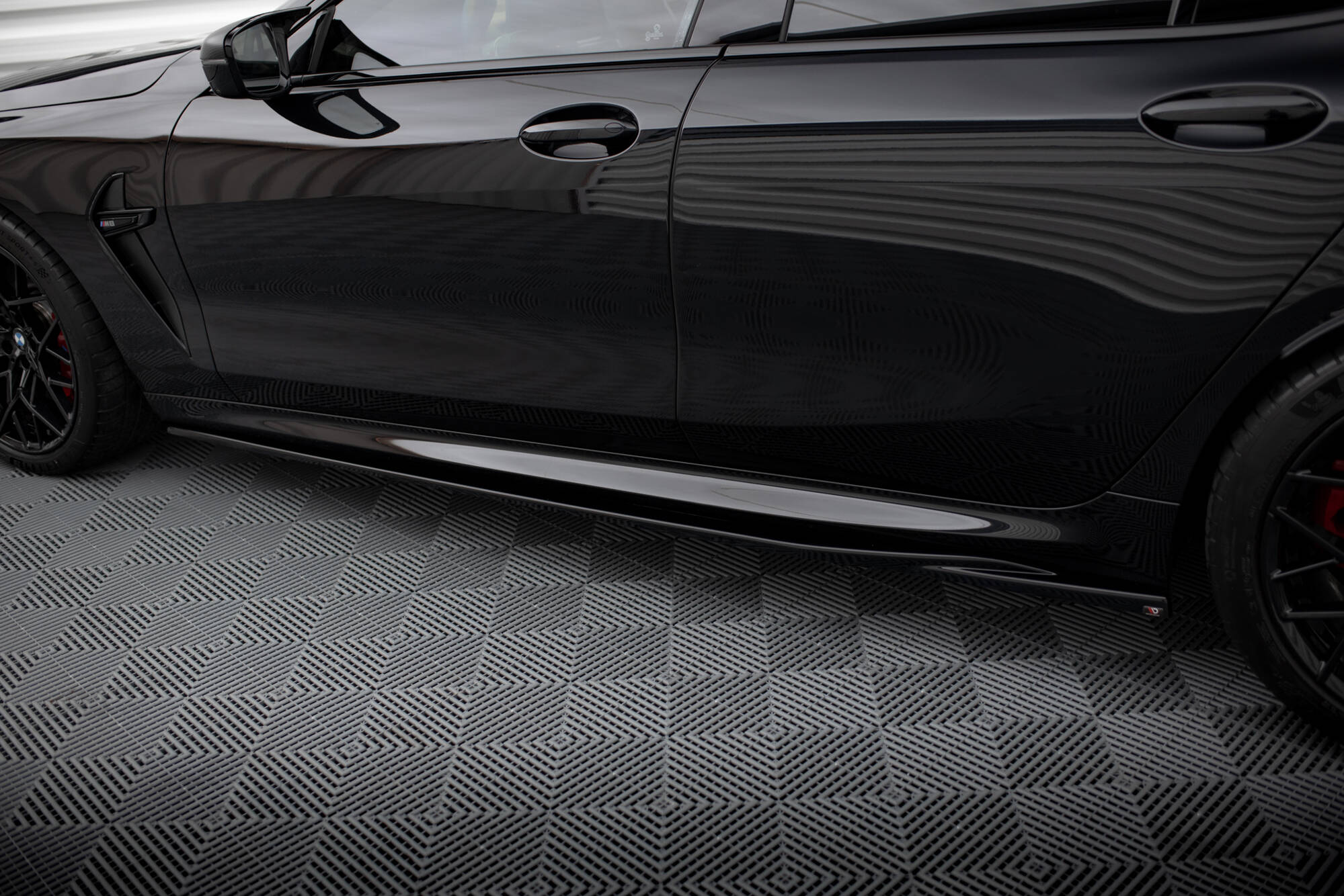 Street+ Seitenschweller Leisten V.2 passend für BMW M8 Gran Coupe F93 / 8 Gran Coupe M-Paket G16 schwarz Hochglanz