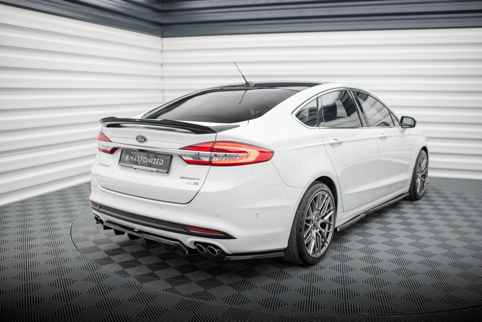 Street+ Heck Ansatz Flaps passend für Ford Mondeo Sport Mk5 FL / Fusion Sport Mk2 FL schwarz Hochglanz