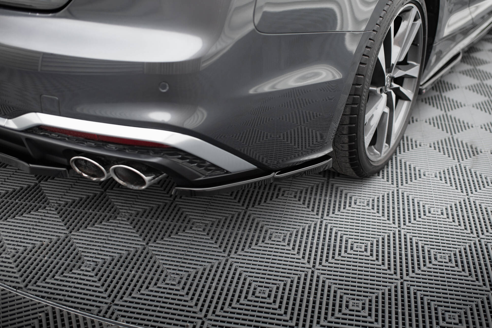 Street+ Heck Ansatz Flaps passend für Audi S5 Sportback / Coupe F5 FL schwarz Hochglanz