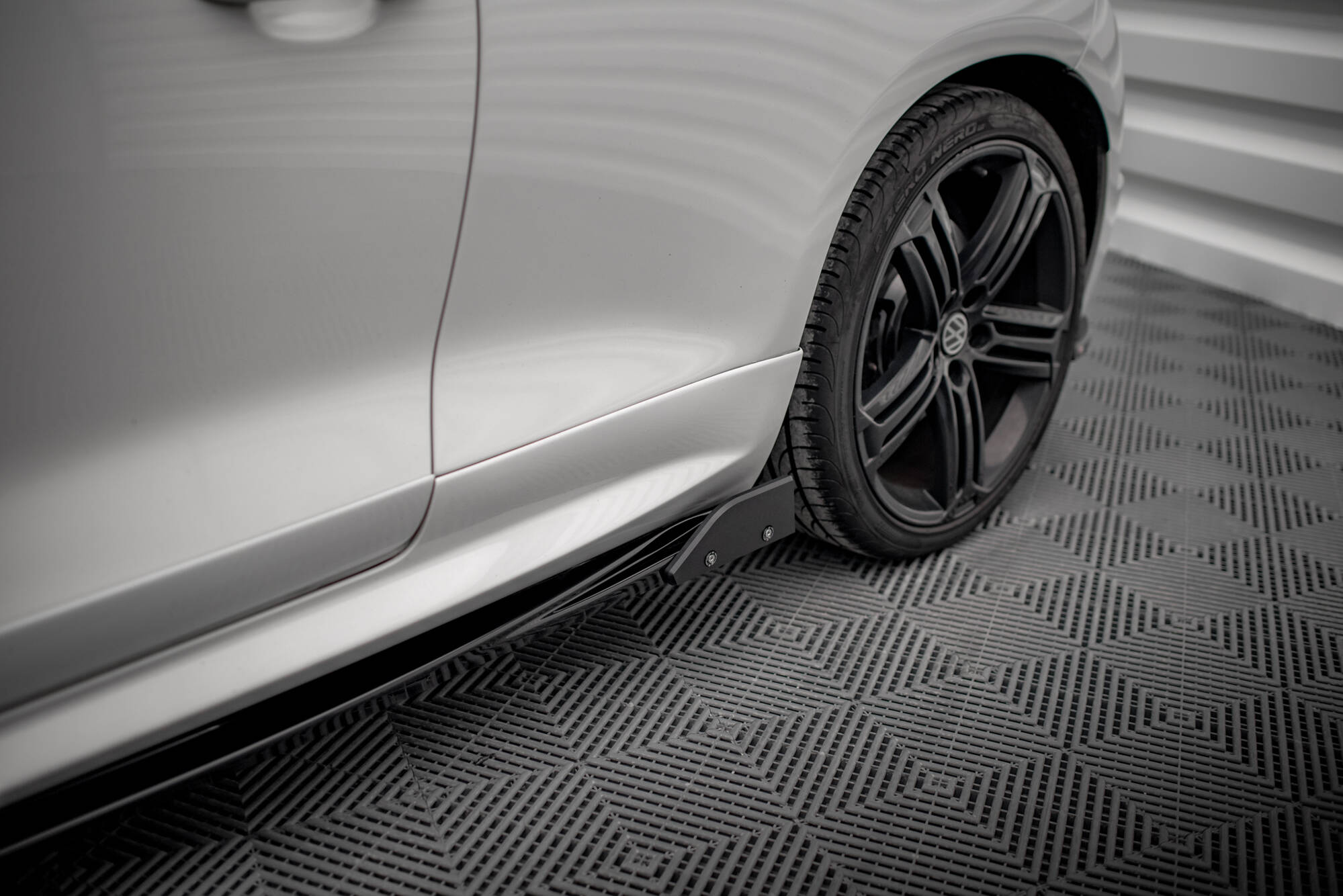 Street+ Seitenschweller Leisten V.2 + Flaps passend für VW Scirocco R Mk3