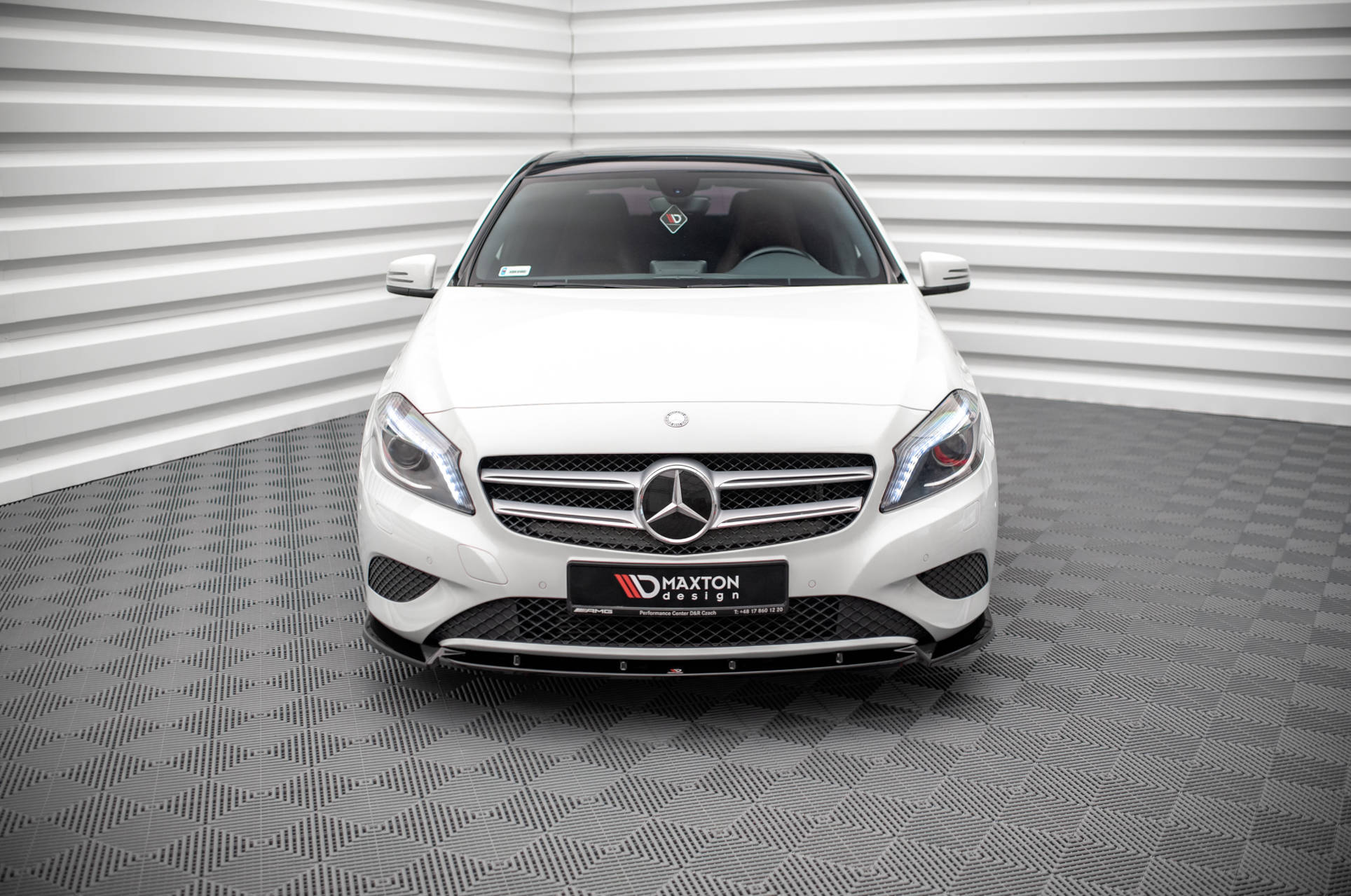 Street+ Spoilerlippe Front Ansatz V.1 passend für Mercedes A W176 schwarz Hochglanz