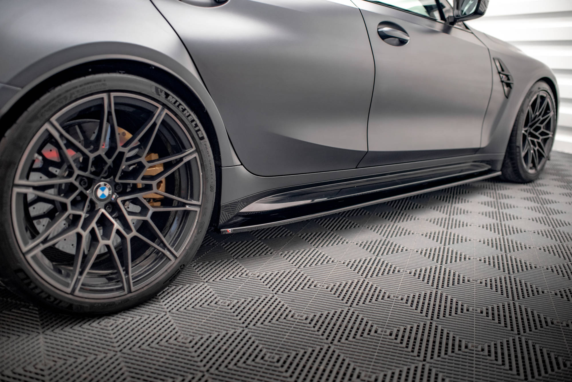 Street+ Seitenschweller Leisten V.1 passend für BMW M3 Limousine / Touring G80 / G81 schwarz Hochglanz