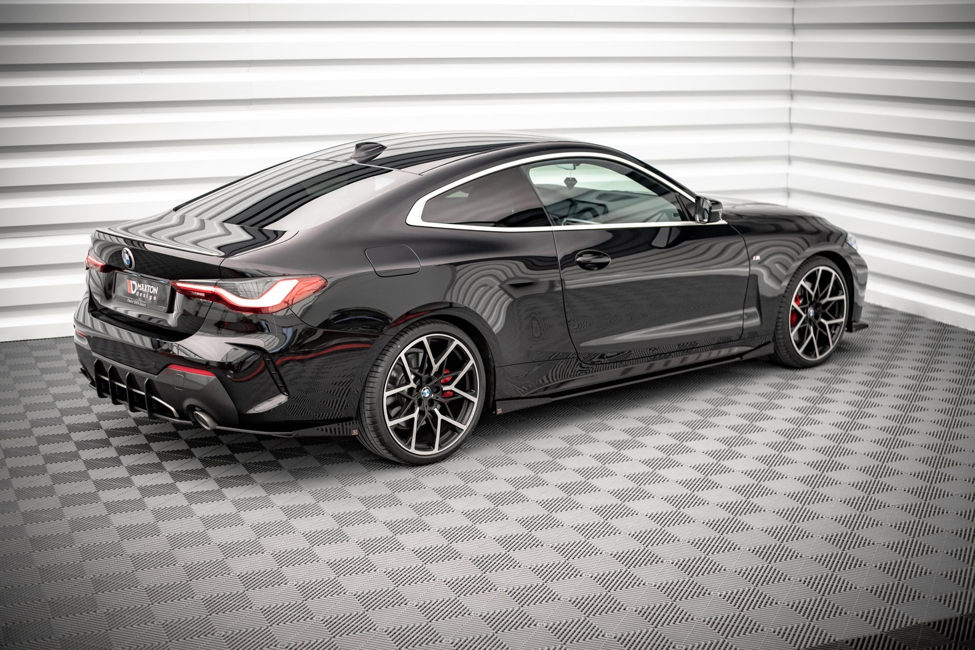 Street Pro Seitenschweller Leisten + Flaps passend für BMW 4er M-Paket / M440i G22 / G23 / G22 FL / G23 FL schwarz Hochglanz