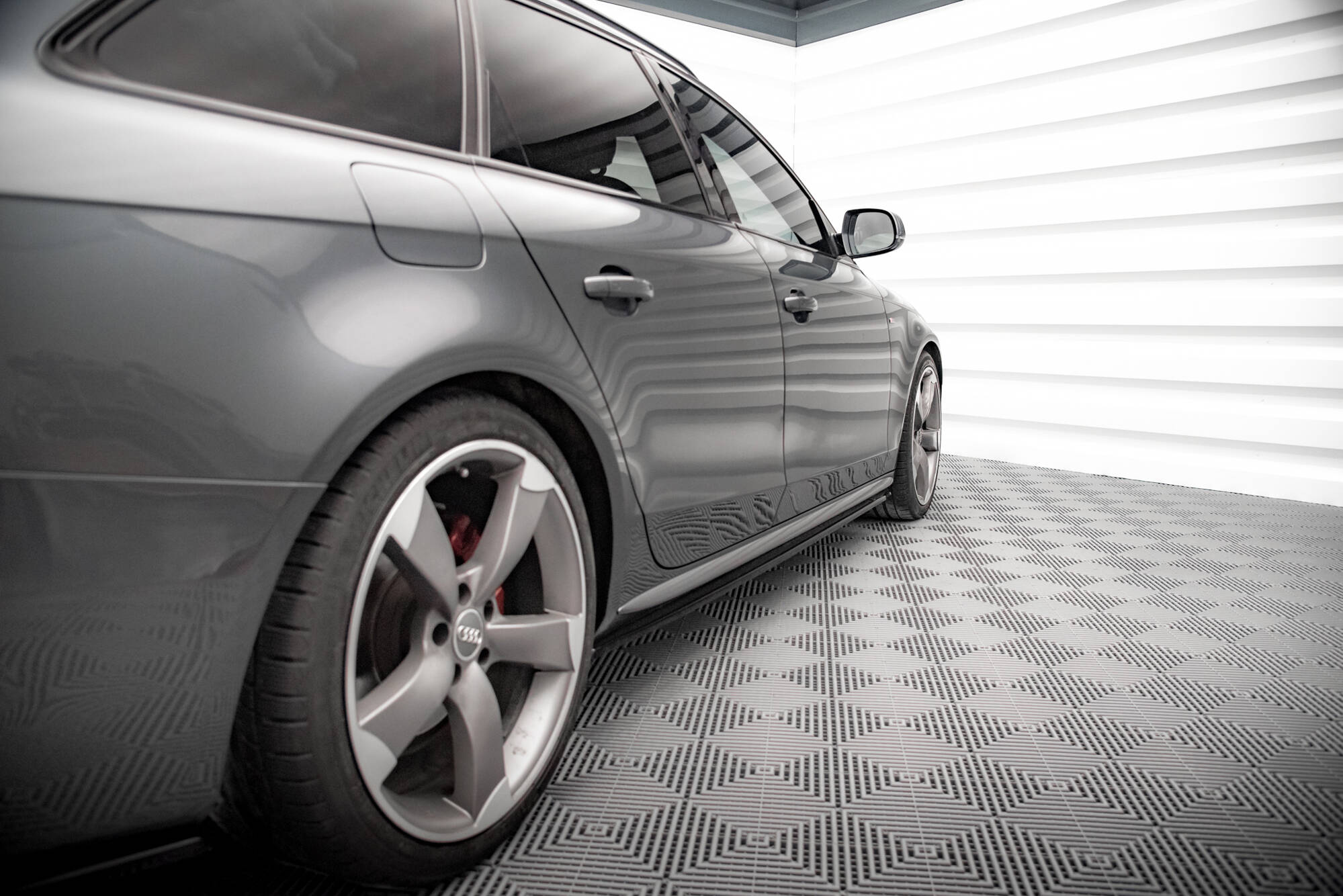 Street+ Seitenschweller Leisten V.2 passend für Audi A4 / A4 S-Line / S4 B8 schwarz Hochglanz
