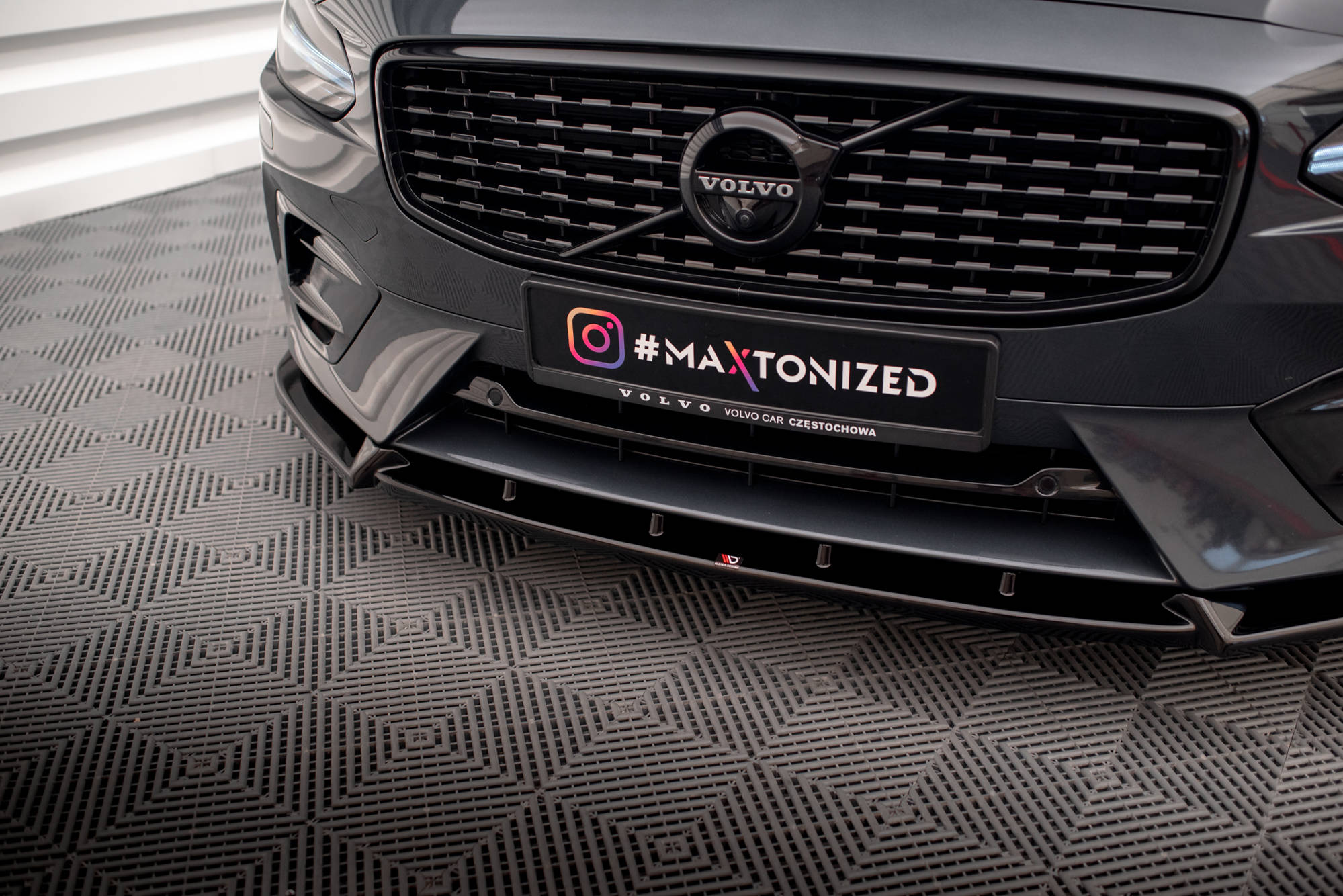 Street+ Spoilerlippe Front Ansatz passend für Volvo V90 / S90 R-Design Mk2 schwarz Hochglanz