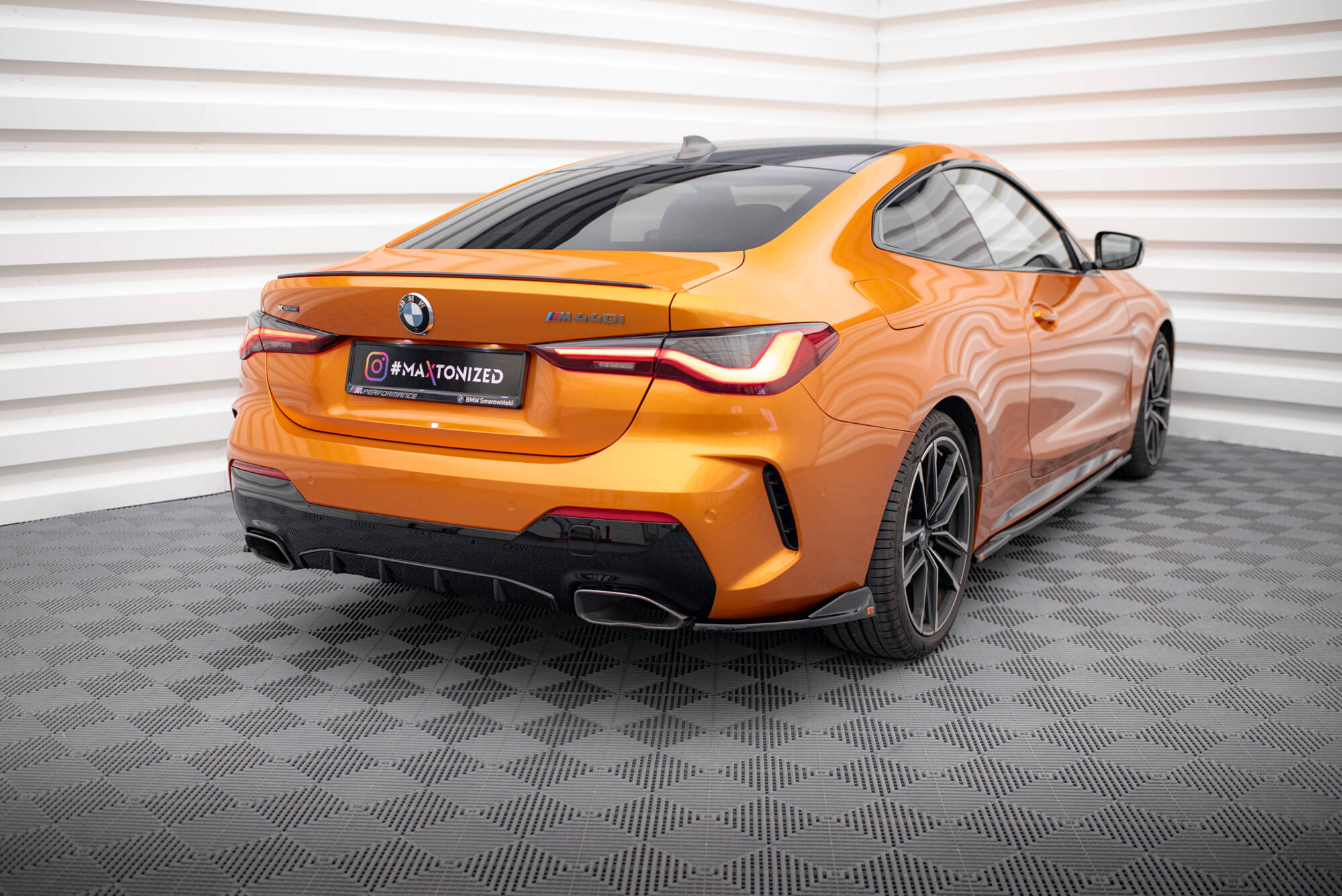 Street+ Heck Ansatz Flaps V.2 passend für BMW 4er M440i G22 / G23 / G22 FL / G23 FL schwarz Hochglanz