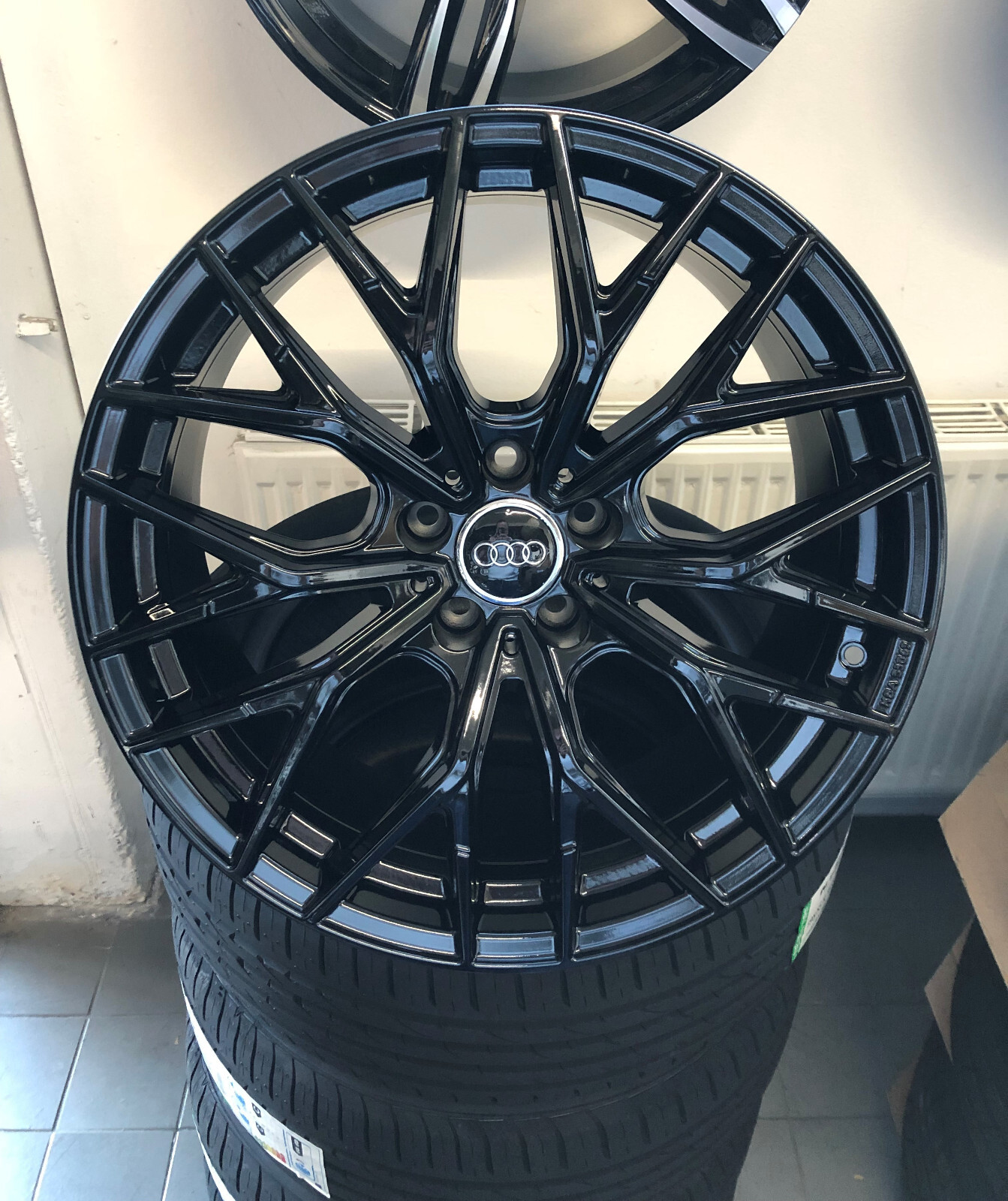 18 Zoll WH37 Felgen für Skoda Enyaq 50 60 Karoq Scout Kodiaq Octavia RS Superb