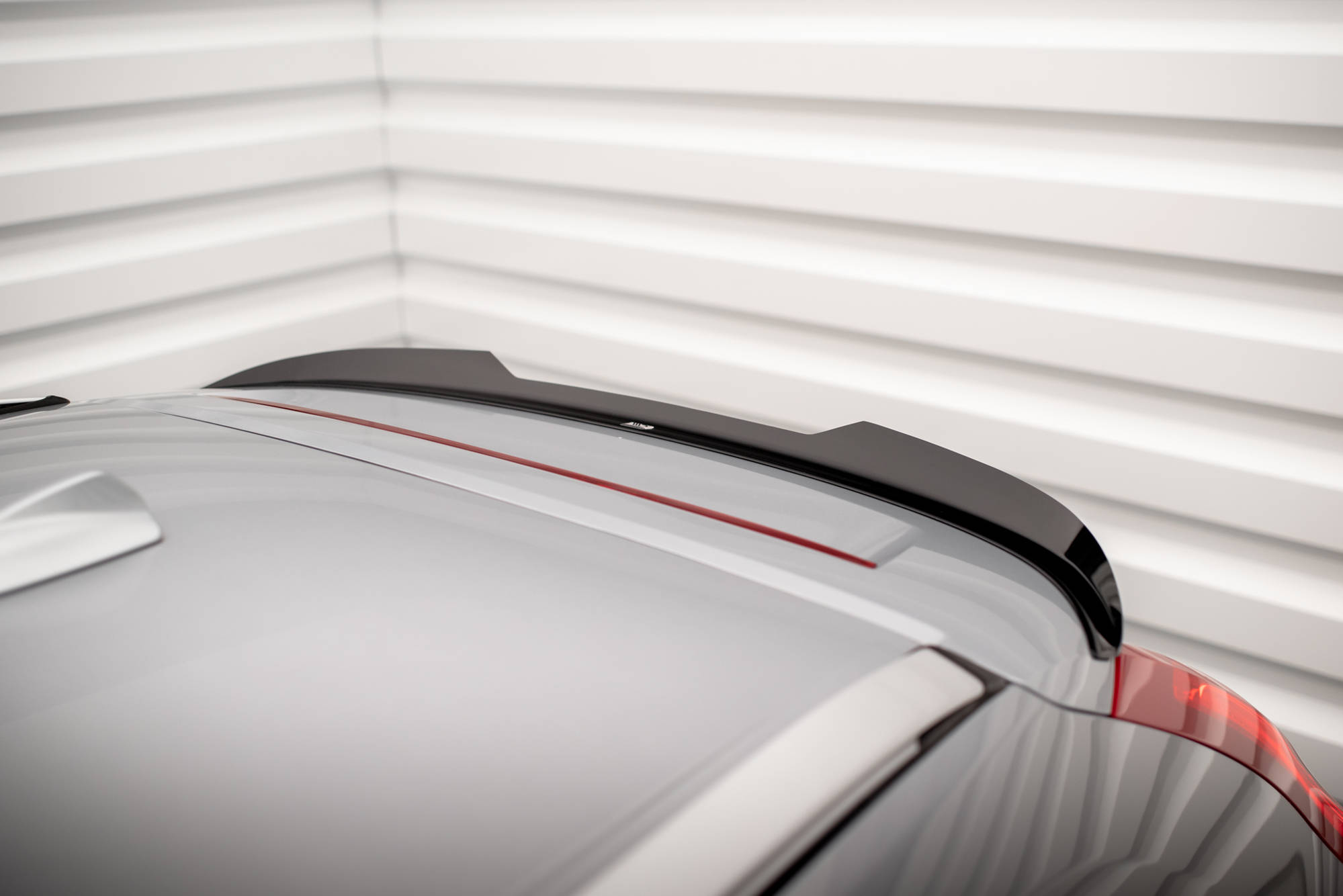 Heck Spoiler Aufsatz Abrisskante passend für Volvo XC60 Mk1 FL schwarz Hochglanz