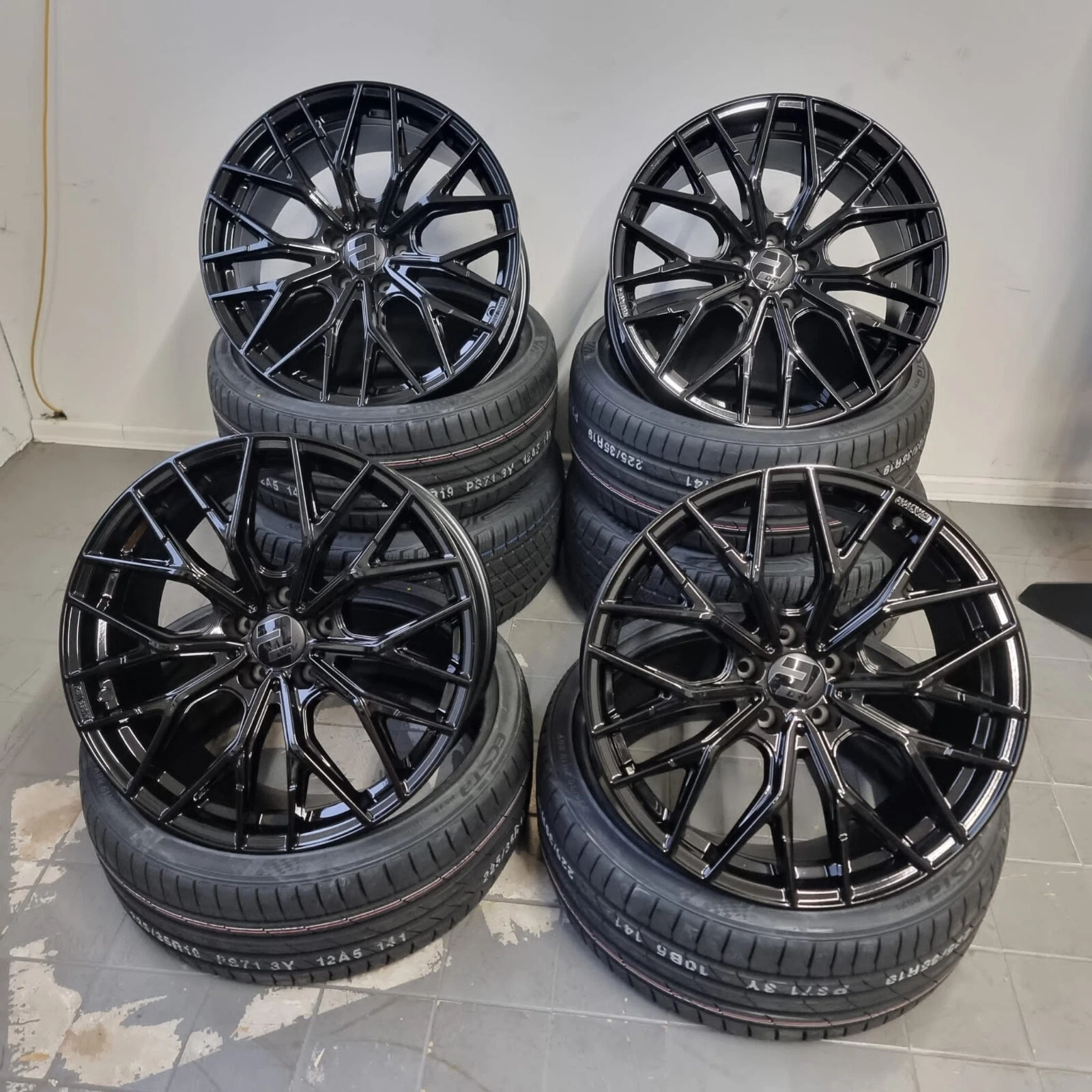 18 Zoll WH37 Felgen für Ford Ford Transit Tourneo Jaguar F-Pace XE XF XJ X-Type