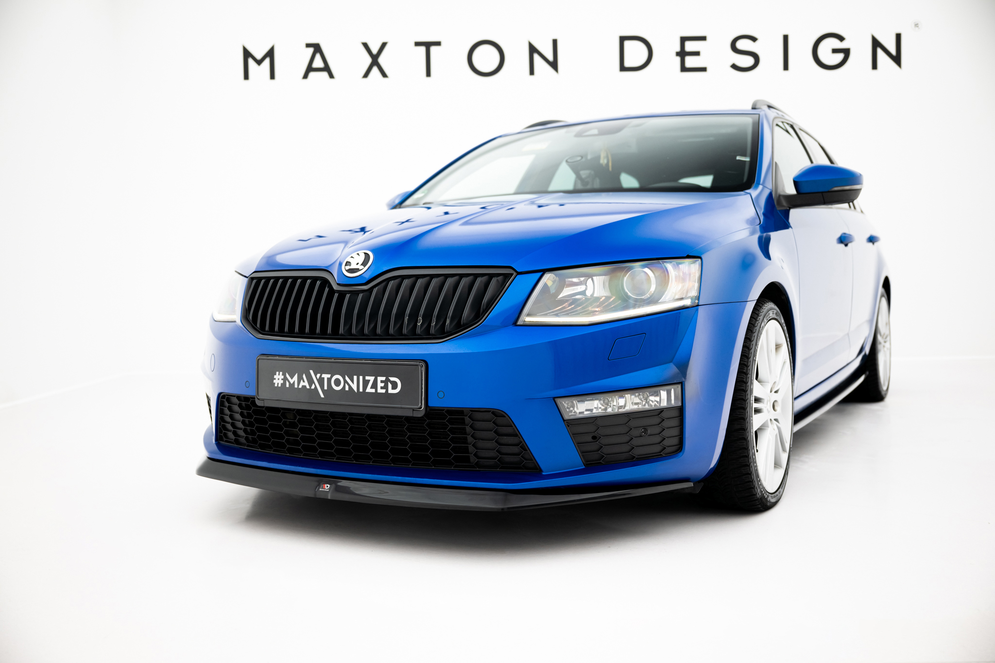 Street+ Spoilerlippe Front Ansatz V.2 passend für Skoda Octavia RS Mk3 schwarz Hochglanz