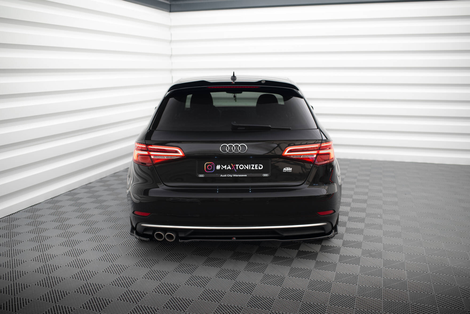 Street+ Heck Ansatz Flaps passend für Audi A3 Sportback 8V FL schwarz Hochglanz