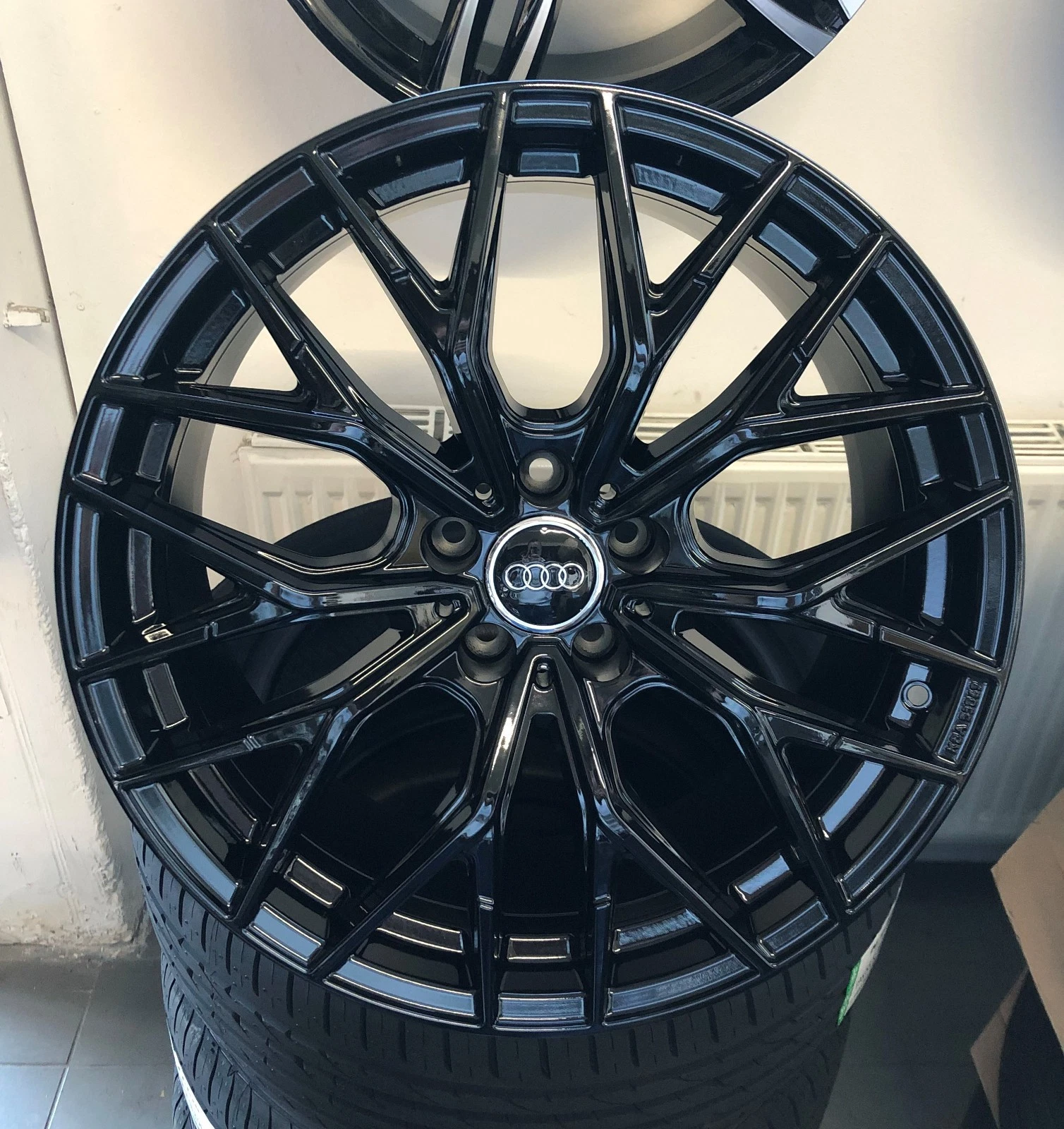 19 Zoll WH37 Alu Felgen für Audi A3 S3 E-Tron Sportback 8V 8P GY Q2 SQ2 TT TTS