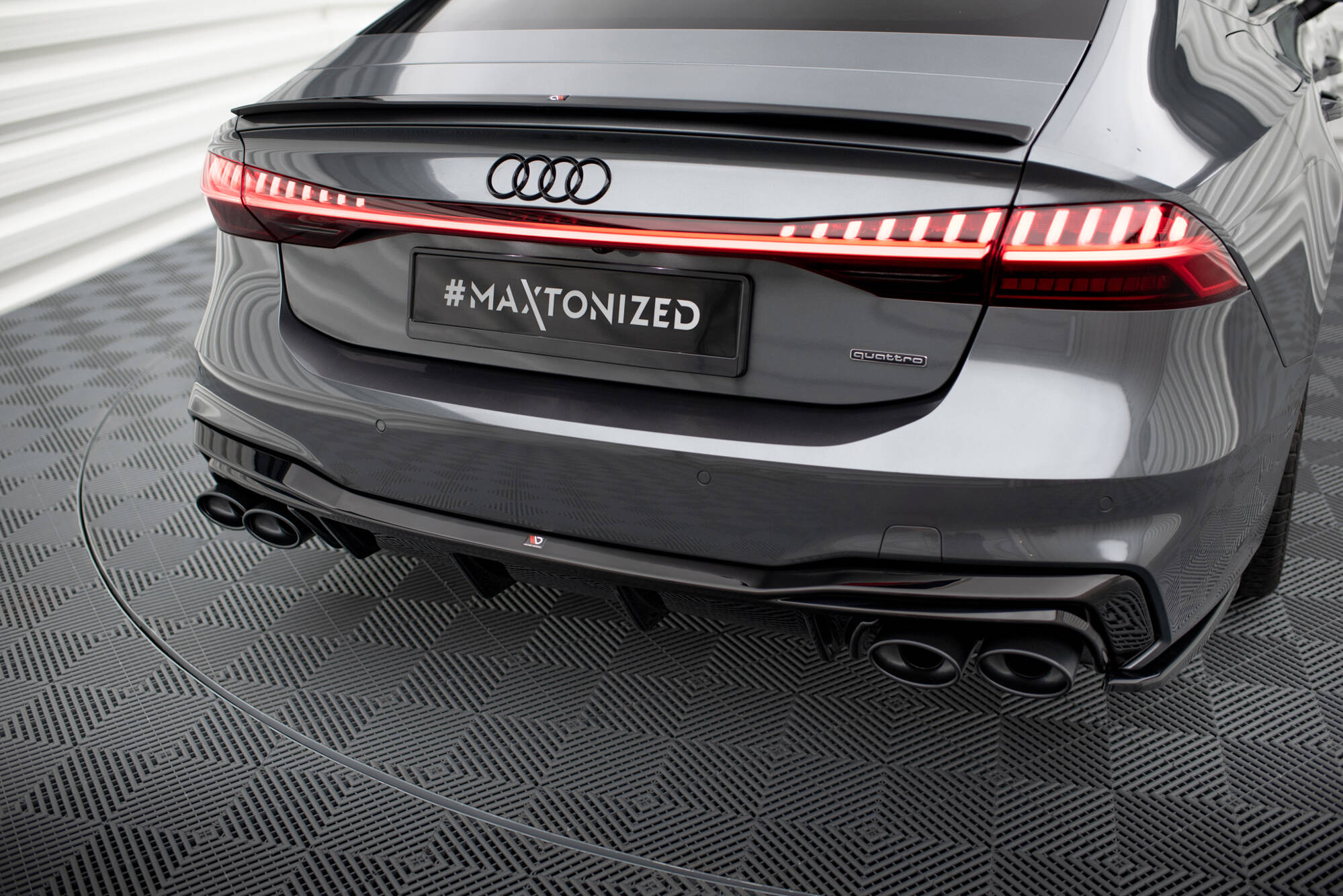 Diffusor Heck Ansatz für Audi A7 S-Line C8 / S7 C8 schwarz Hochglanz