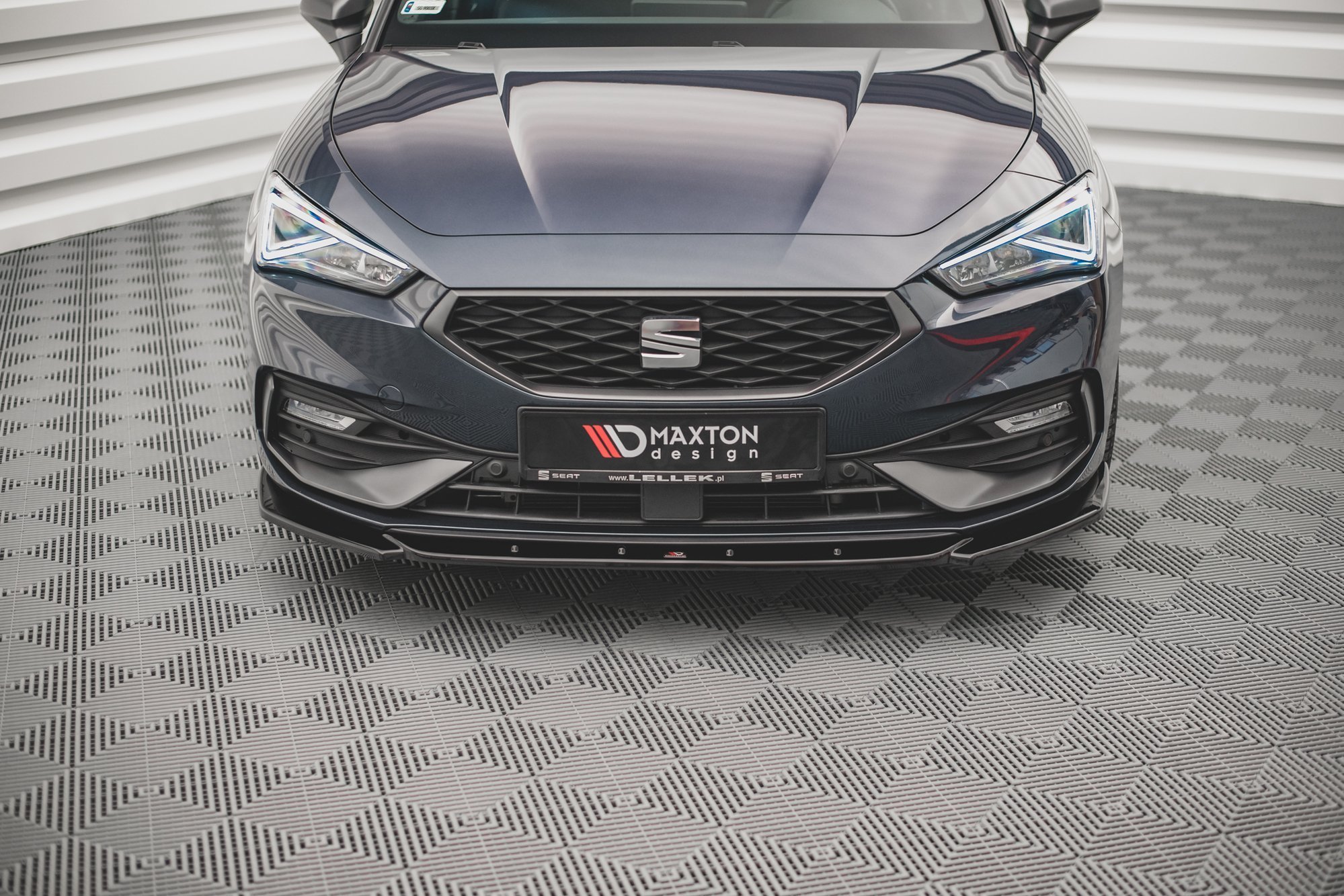 Street+ Spoilerlippe Front Ansatz V.2 passend für Seat Leon FR Mk4 schwarz Hochglanz