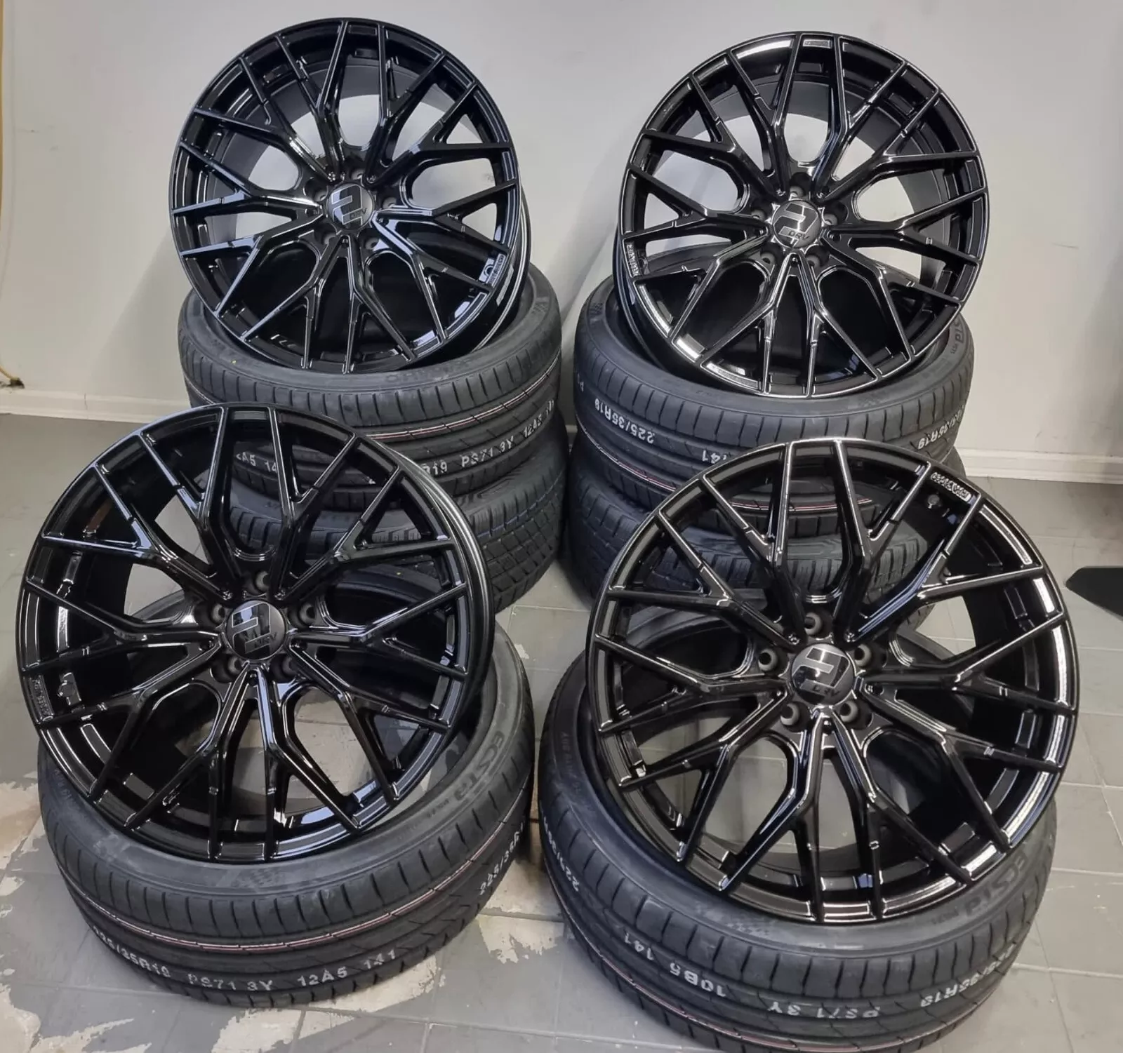 18 Zoll WH37 Felgen für Ford Ford Transit Tourneo Jaguar F-Pace XE XF XJ X-Type