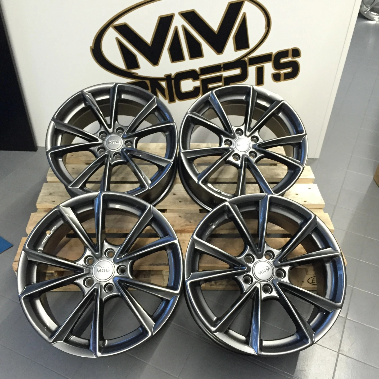 18 Zoll MAM A5 Alu Felgen für Skoda Octavia RS Superb Seat Leon Curpra R Altea