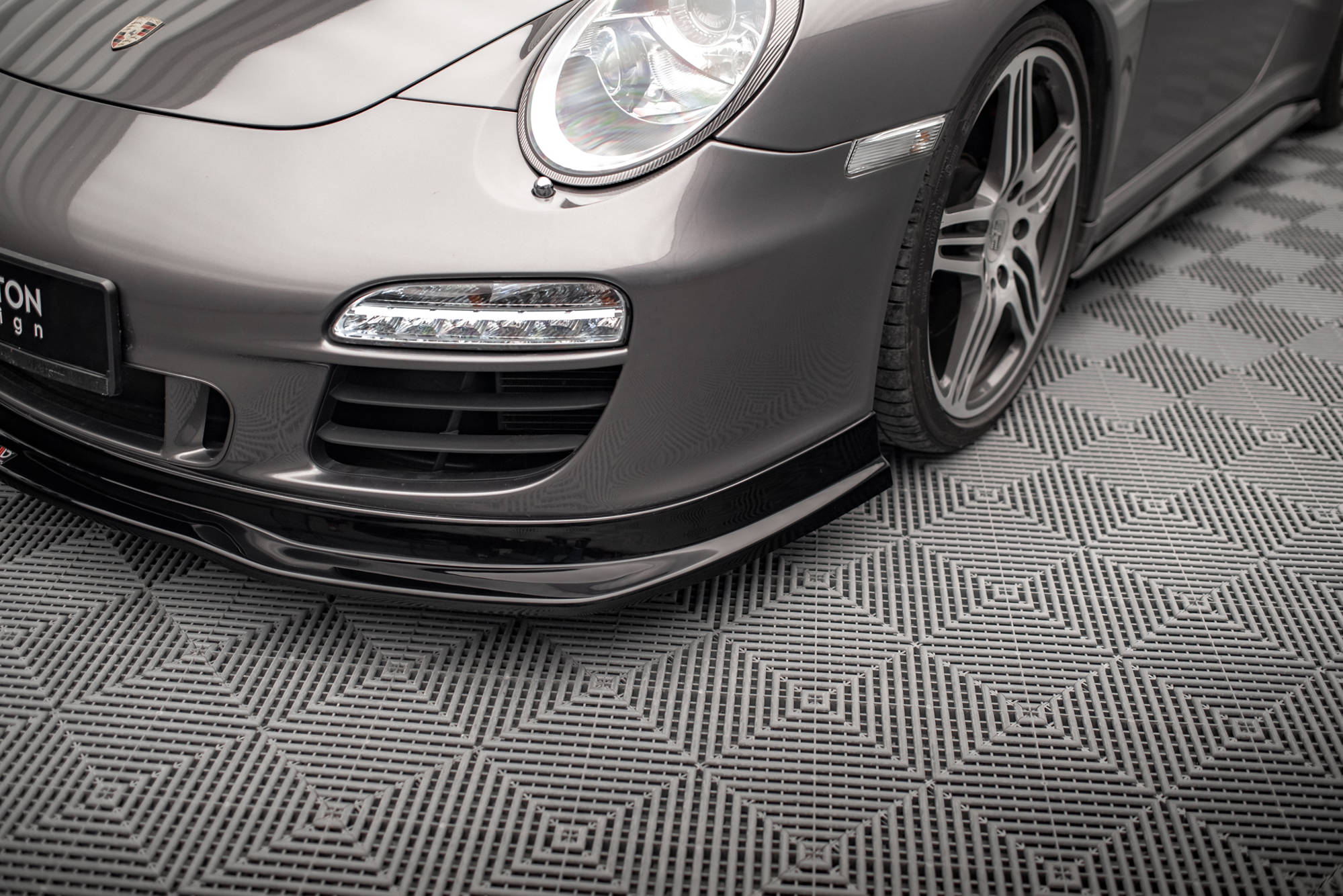Street+ Spoilerlippe Front Ansatz V.1 passend für Porsche 911 Carrera GTS 997 FL schwarz Hochglanz