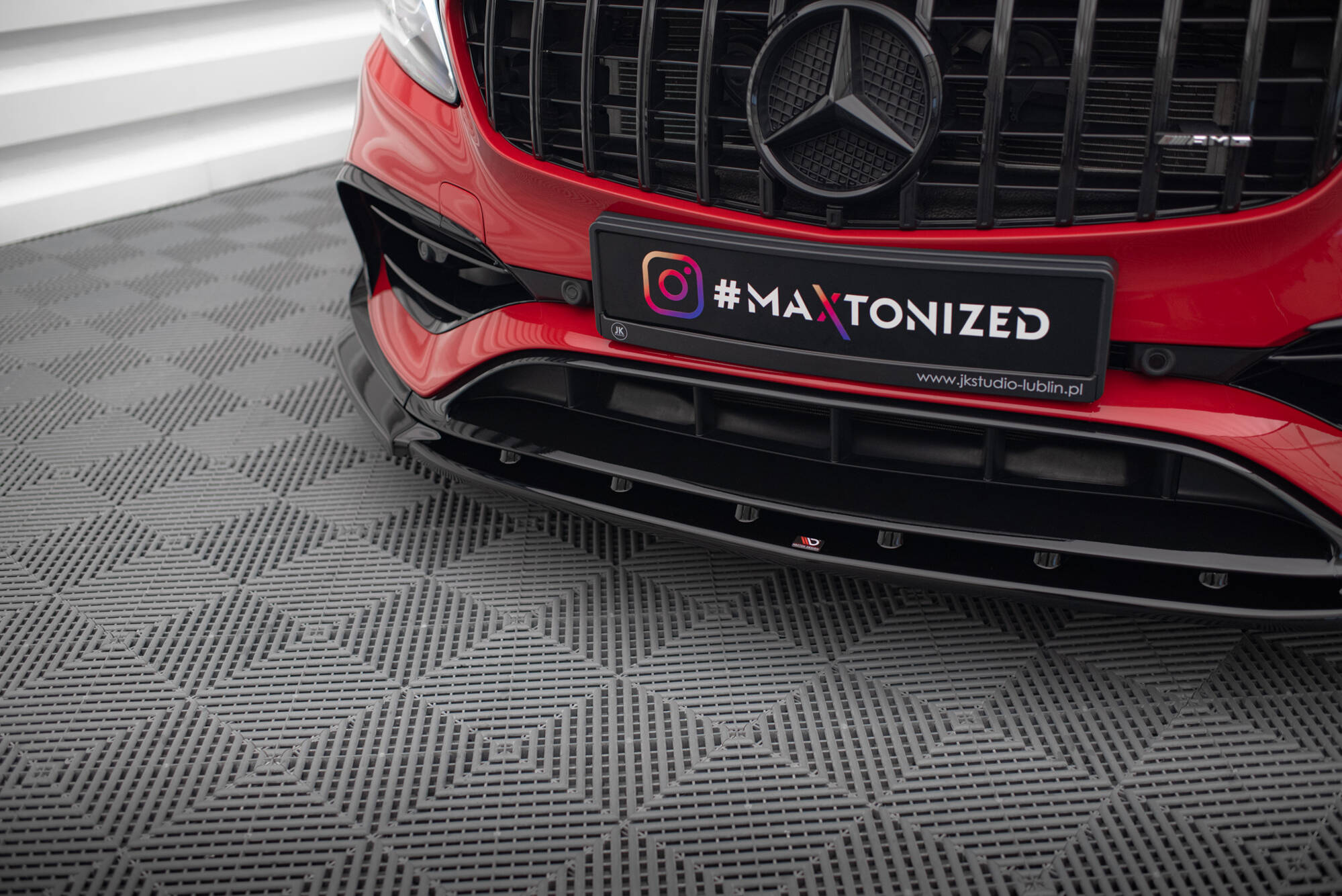 Street+ Spoilerlippe Front Ansatz V.1 passend für Mercedes A45 Aero W176 FL schwarz Hochglanz