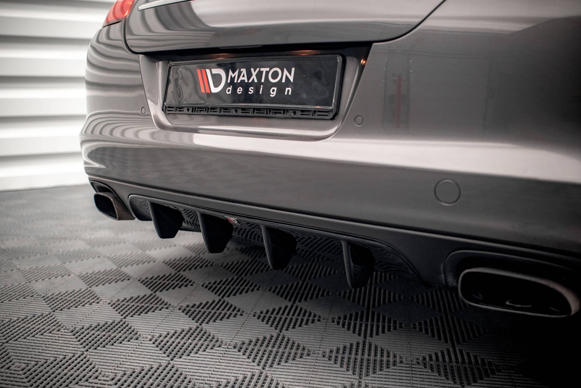 Street+ Heck Ansatz Diffusor passend für Porsche Panamera / Panamera Diesel 970 schwarz Hochglanz
