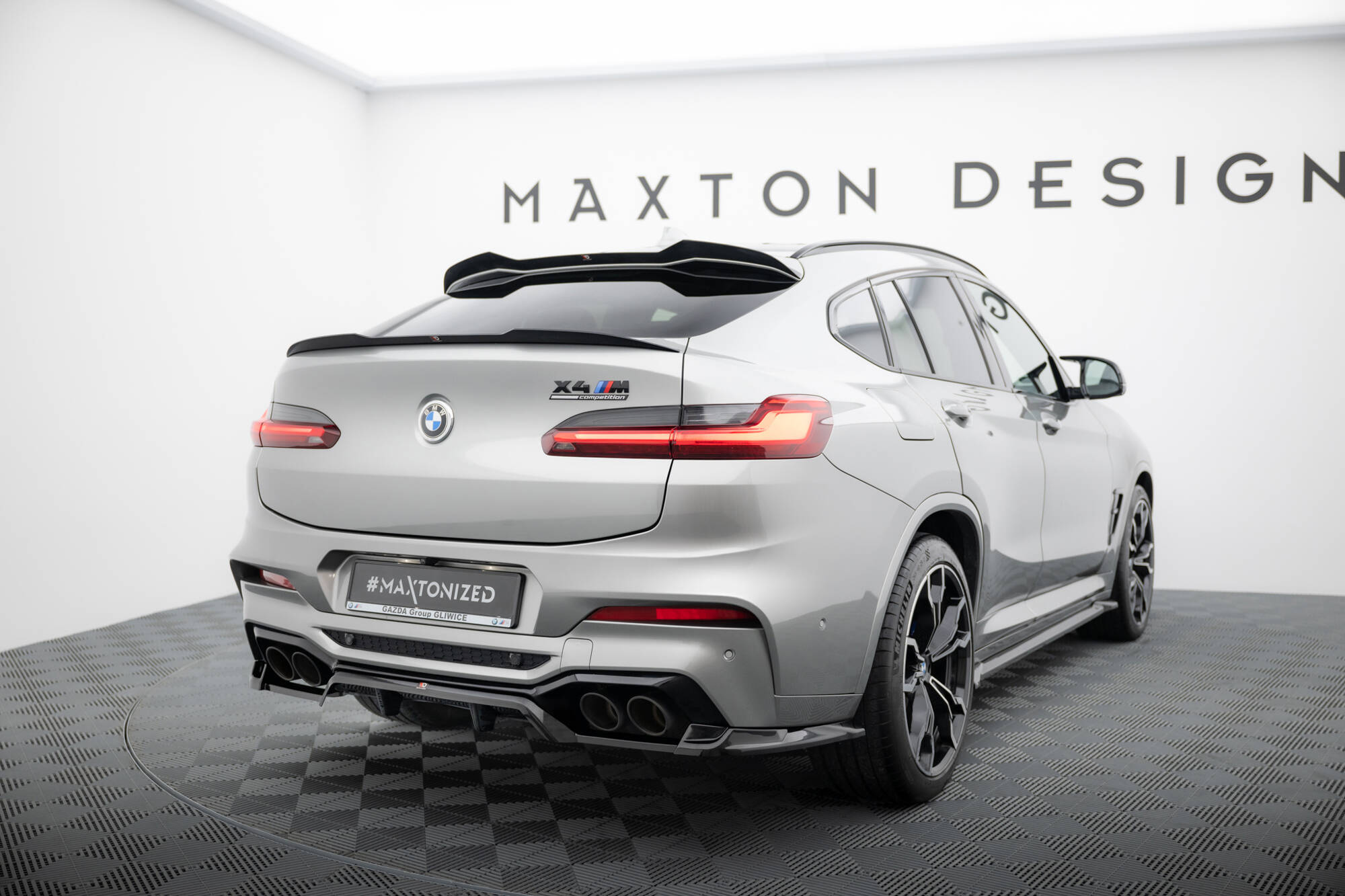 Street+ Mittlerer Diffusor RACE Heck Ansatz passend für BMW X4 M F98 schwarz Hochglanz