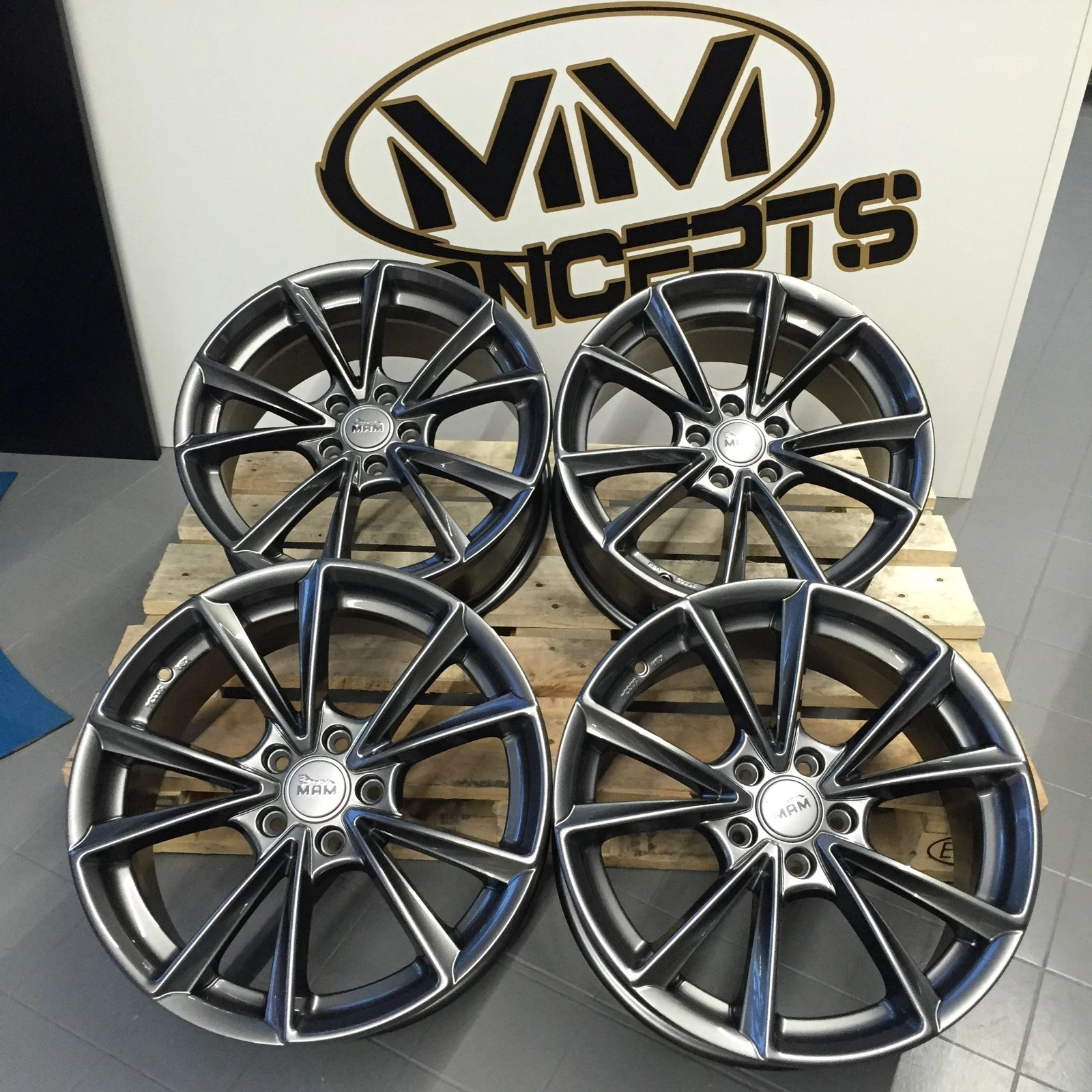 18 Zoll MAM A5 Alu Felgen für Skoda Octavia RS Superb Seat Leon Curpra R Altea