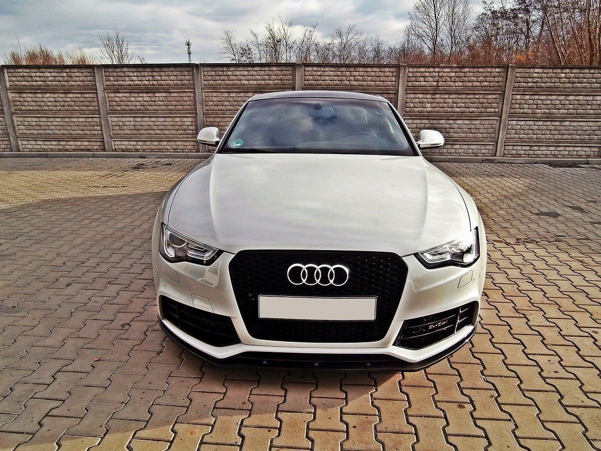 Street+ Spoilerlippe Front Ansatz passend für Audi RS5 8T / 8T FL schwarz Hochglanz