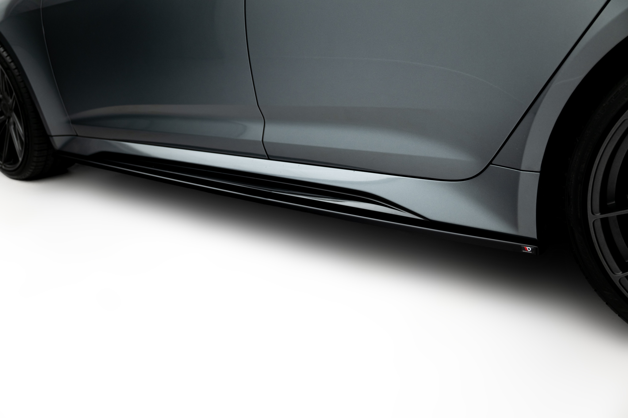 Seitenschweller Ansatz V.2 für Audi RS6 C8 / C8 Facelift schwarz Hochglanz
