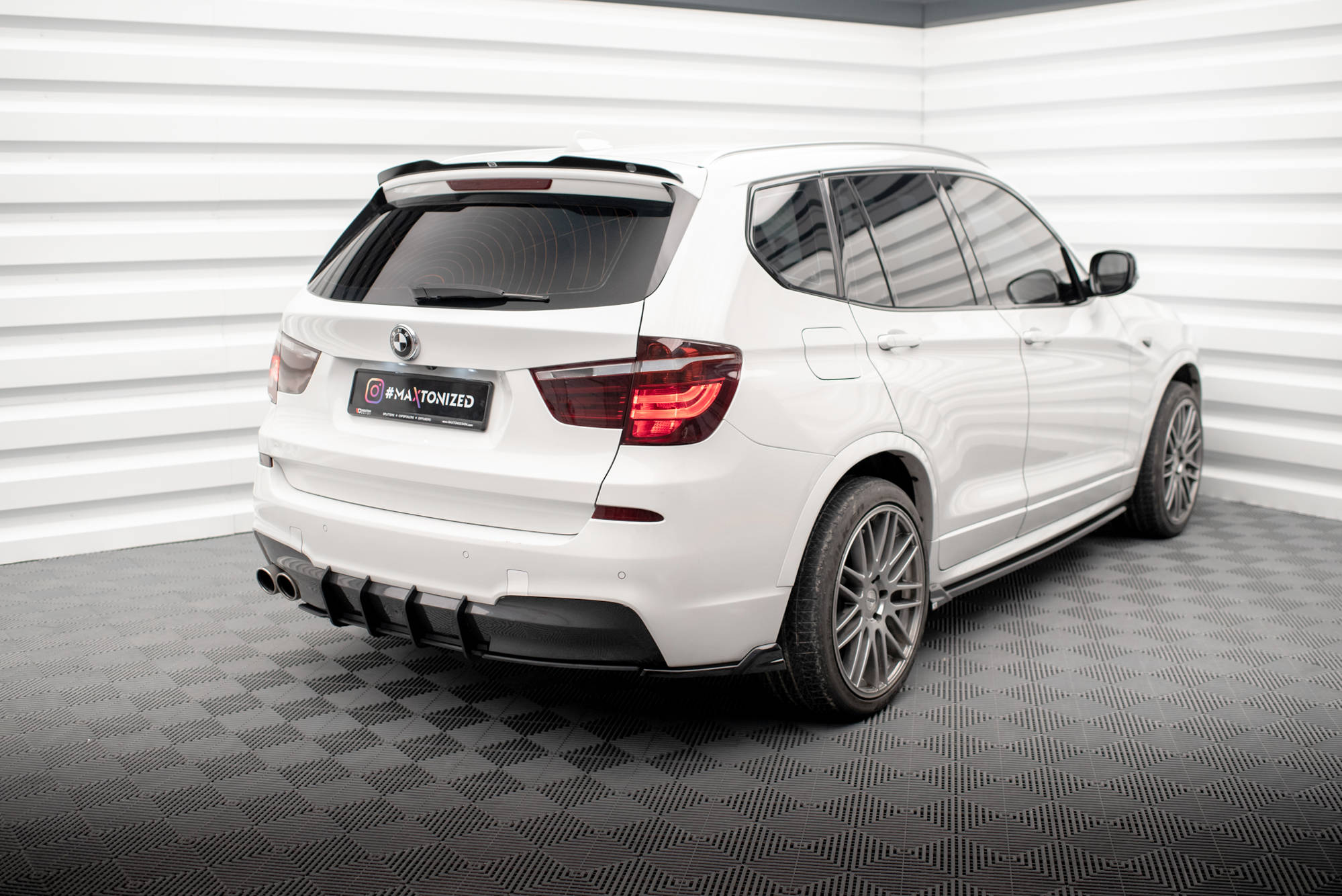 Street+ Heck Ansatz Flaps passend für BMW X3 M-Paket F25 schwarz Hochglanz