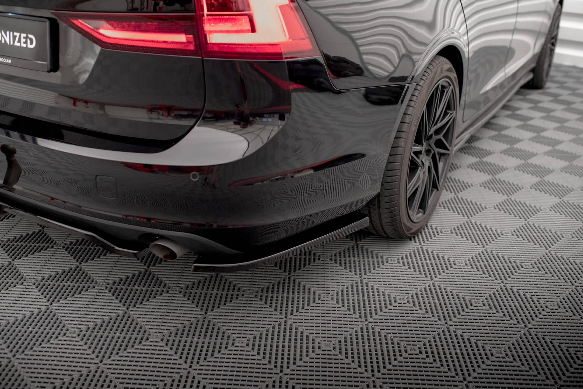 Street+ Heck Ansatz Flaps passend für Volvo V90 Mk2 schwarz Hochglanz