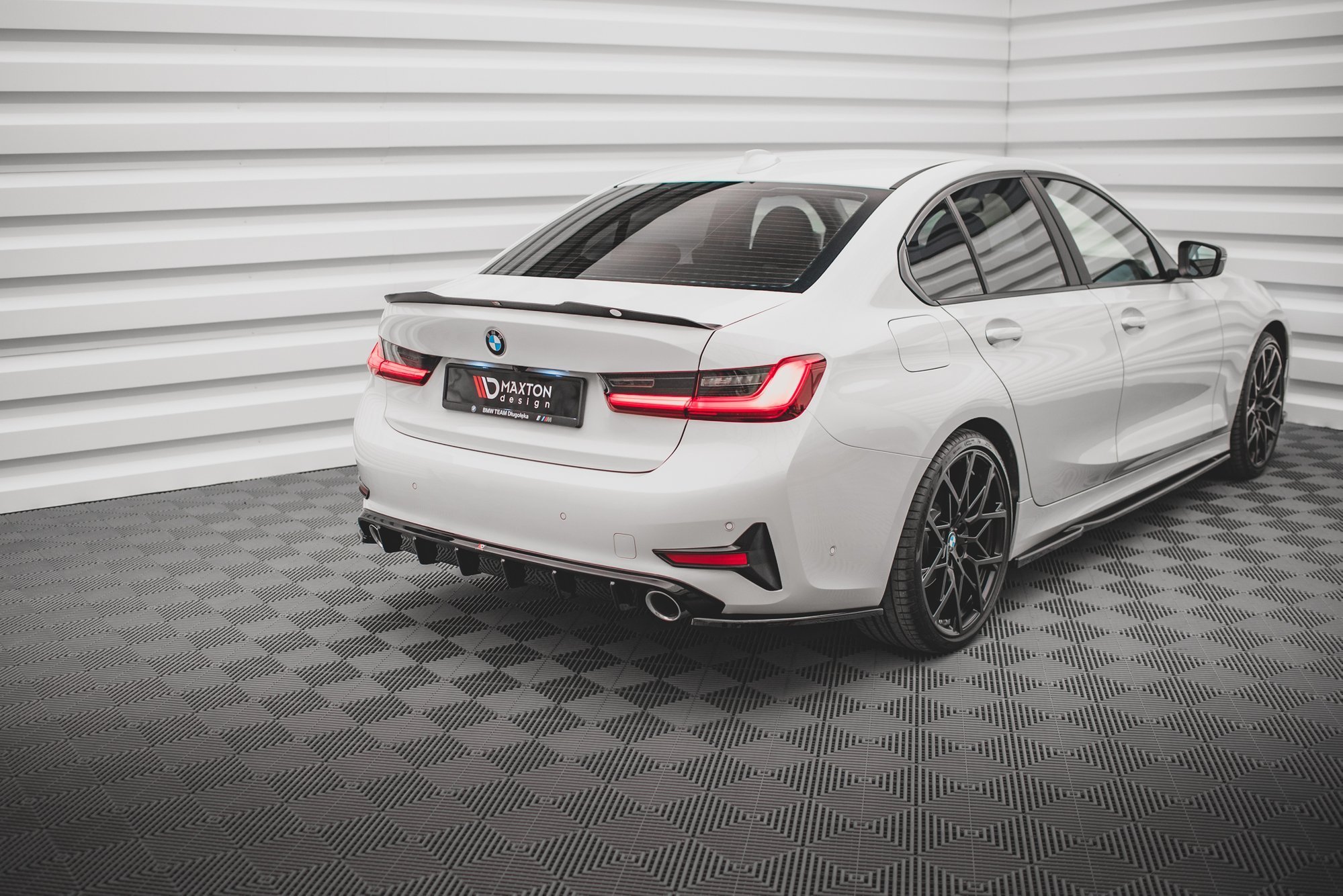 Street+ Heck Ansatz Flaps passend für BMW 3er G20 / G21 schwarz Hochglanz