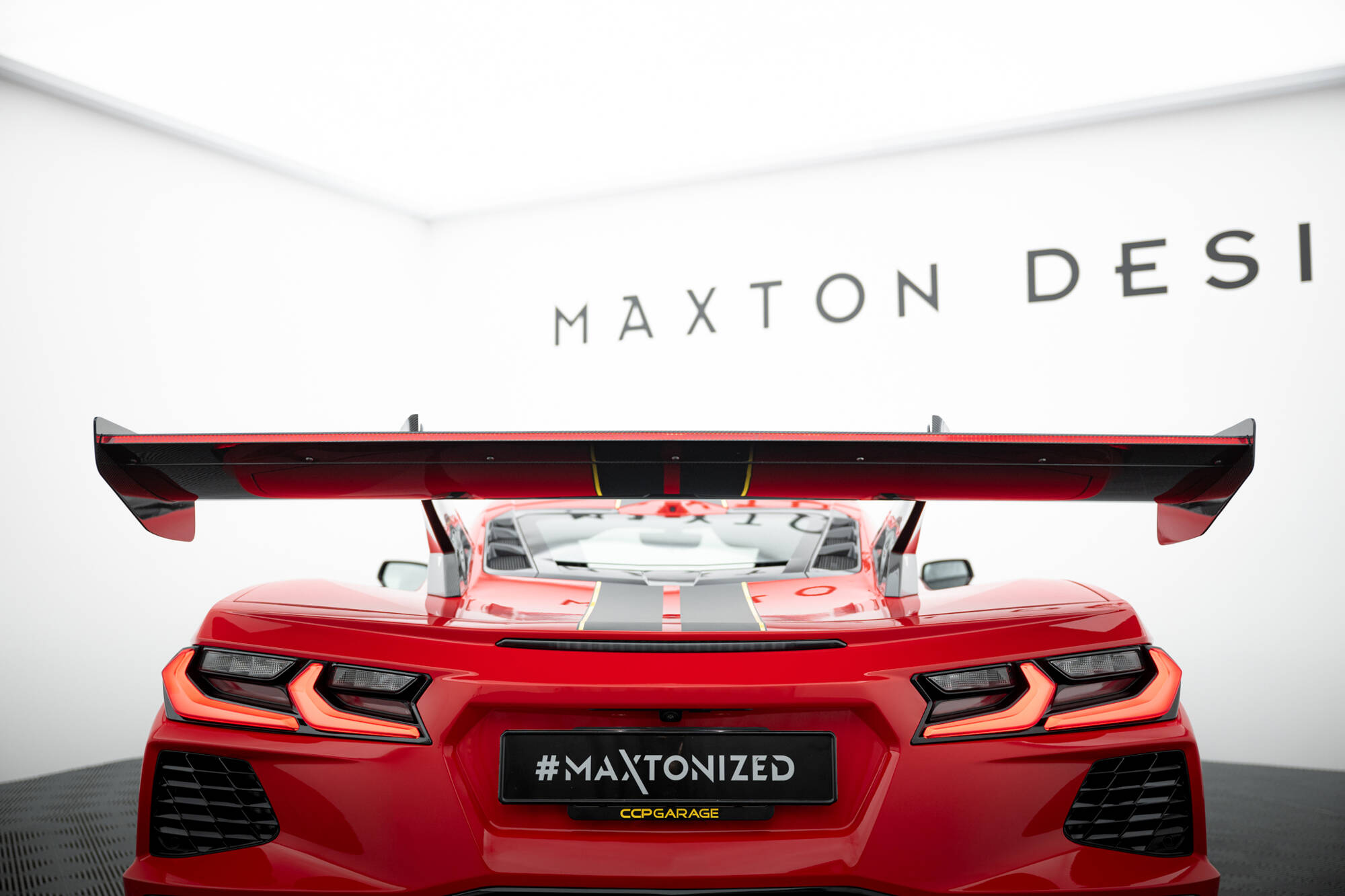 Carbon Heck Spoiler Heckflügel + LED passend für Chevrolet Corvette C8