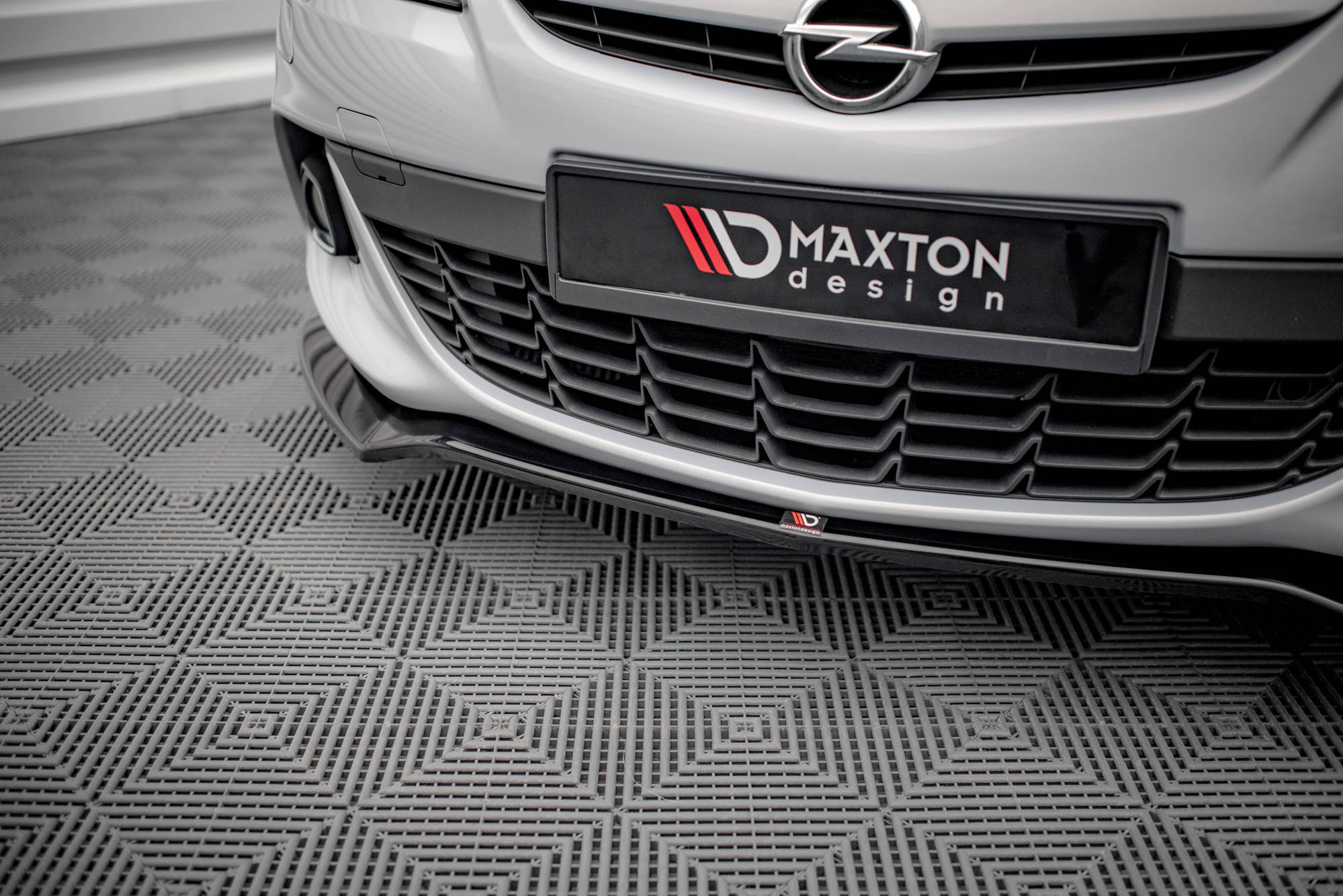 Street+ Spoilerlippe Front Ansatz V.2 passend für Opel Astra GTC OPC-Line J schwarz Hochglanz