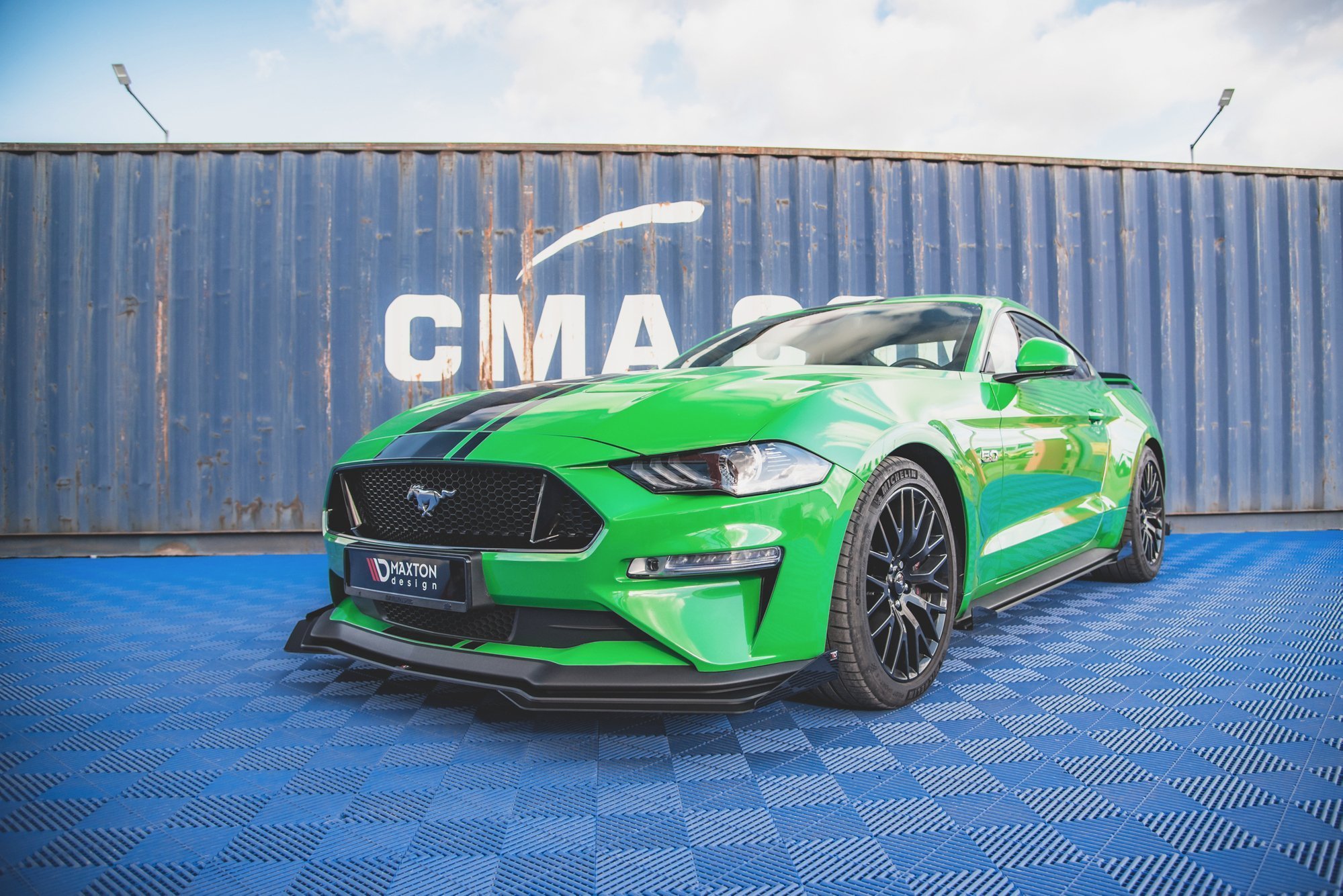 Street Pro Spoilerlippe Front Ansatz V.1 + Flaps passend für Ford Mustang GT Mk6 FL schwarz Hochglanz