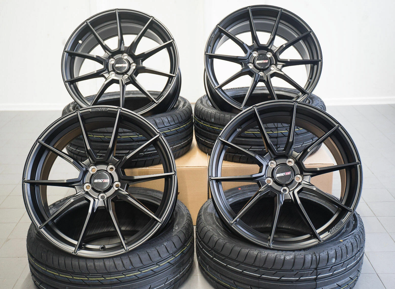 17 Zoll Motec Ultralight MCR2 Alu Felgen 4x98 für Fiat 500 Abarth 312 Schwarz