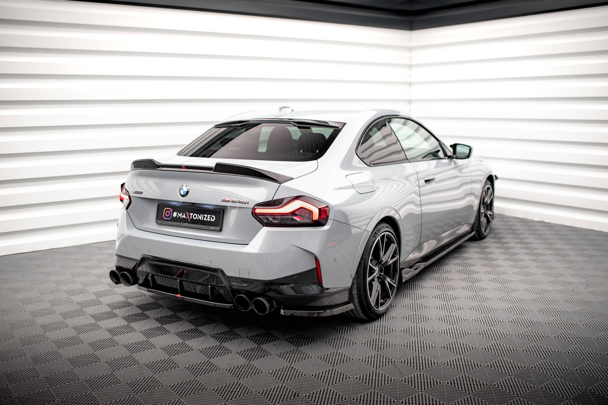 Street+ Heck Ansatz Flaps V.2 passend für BMW 2 Coupe M240i G42 schwarz Hochglanz