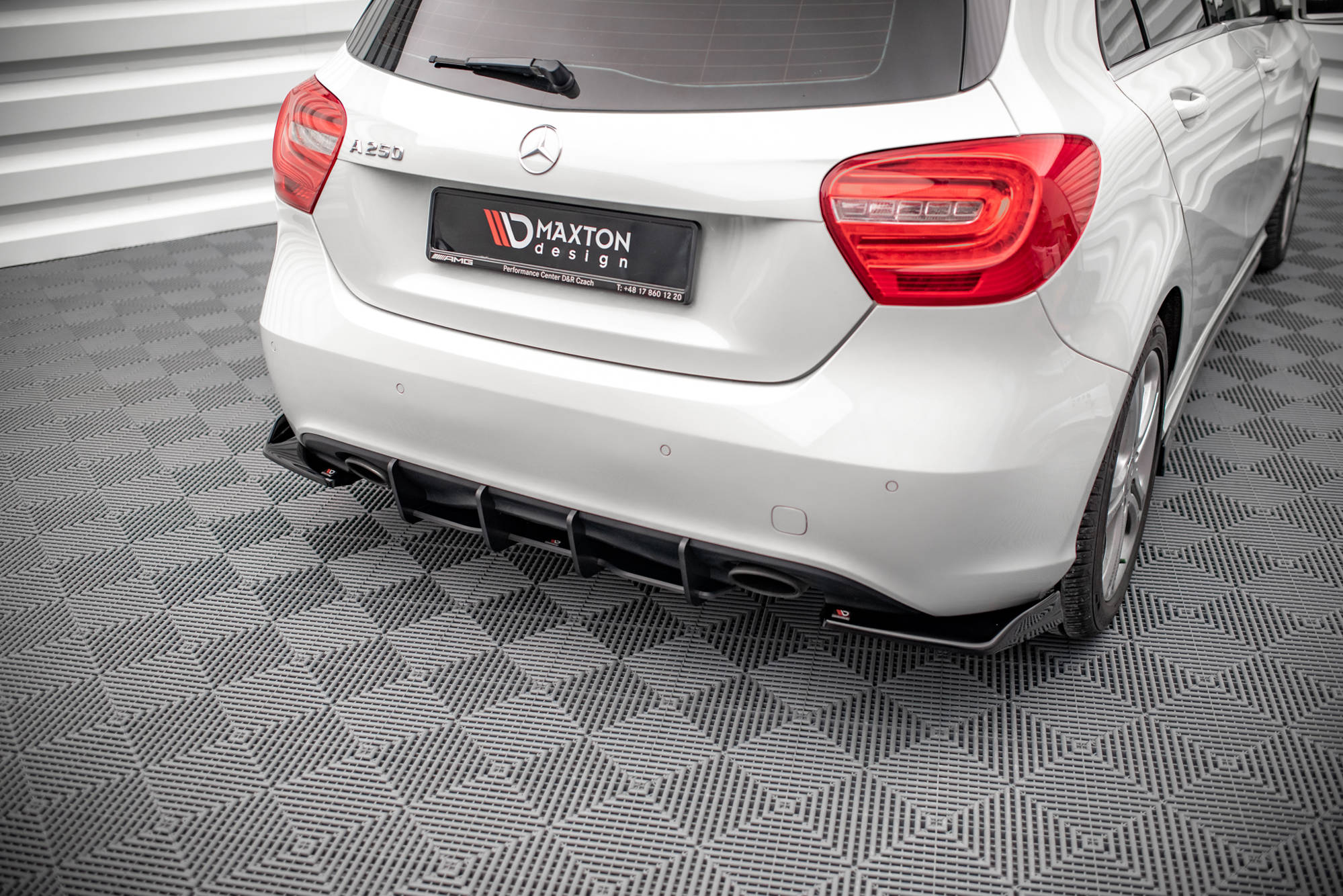 Street Pro Heckschürze Heck Ansatz Diffusor passend für Mercedes A W176