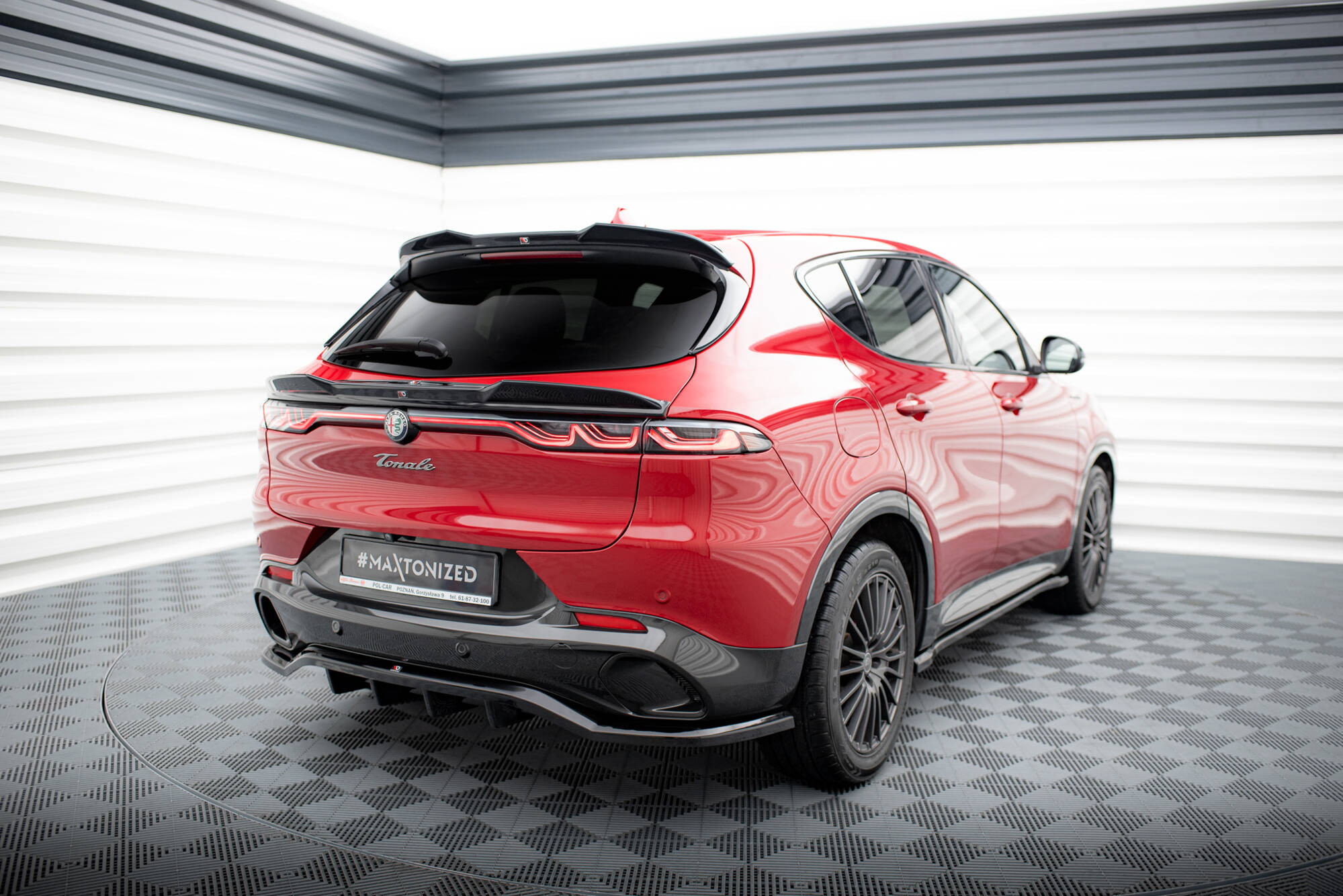 Street+ Mittlerer Diffusor RACE Heck Ansatz passend für Alfa Romeo Tonale Mk1 schwarz Hochglanz