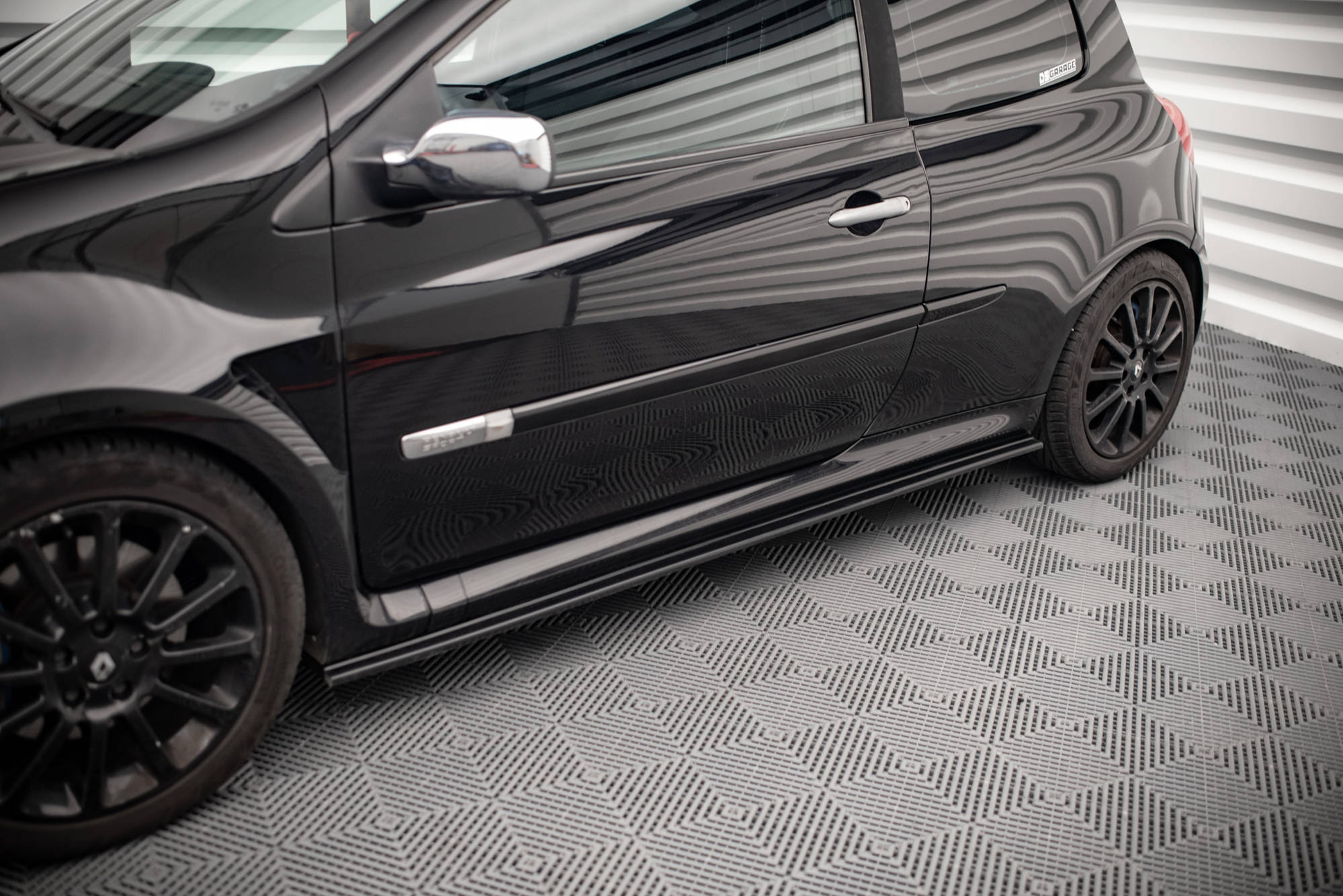 Street+ Seitenschweller Leisten passend für Renault Clio MK3 RS schwarz Hochglanz