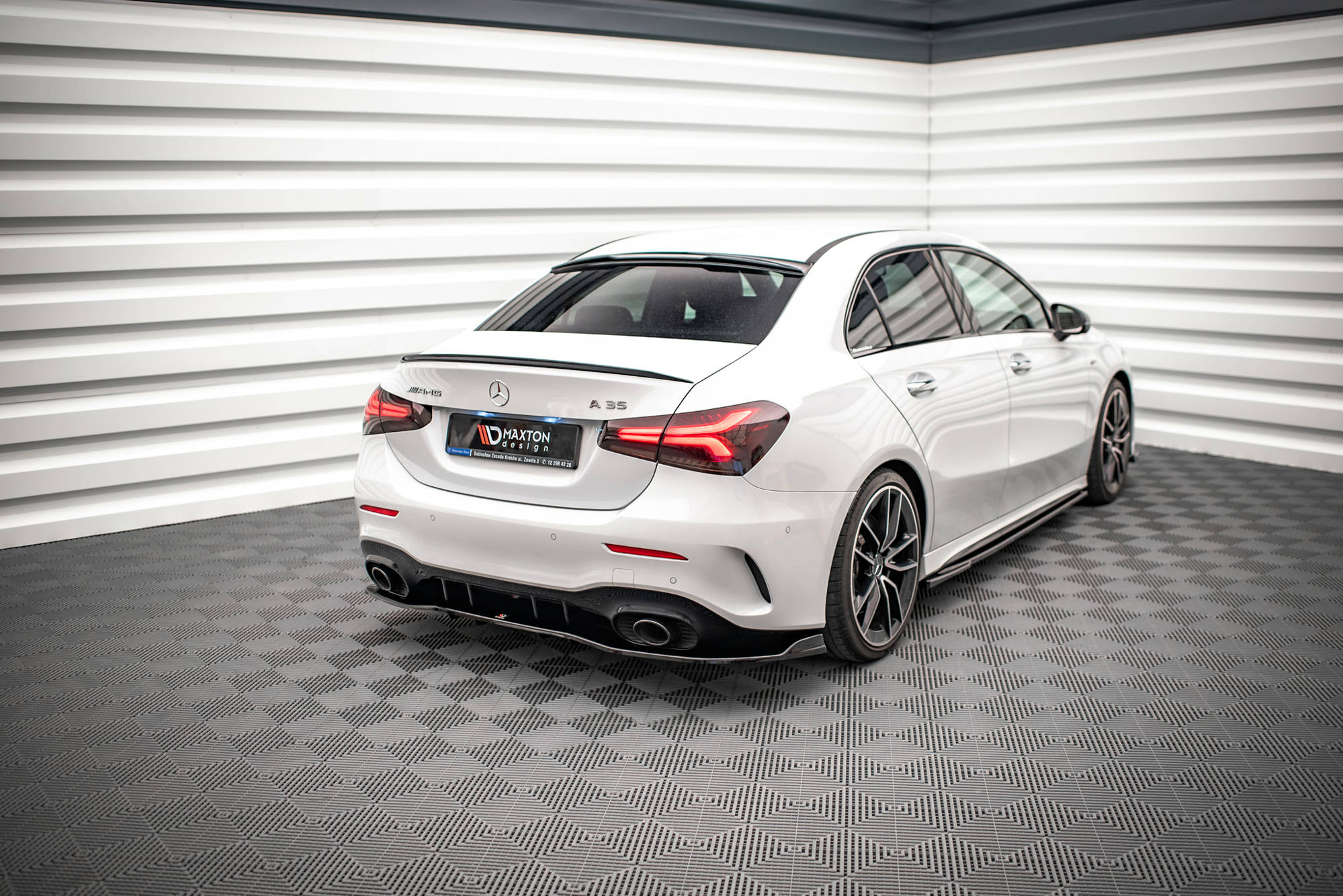 Heckscheiben Spoiler passend für Mercedes A AMG-Line / A35 Limousine V177 schwarz Hochglanz