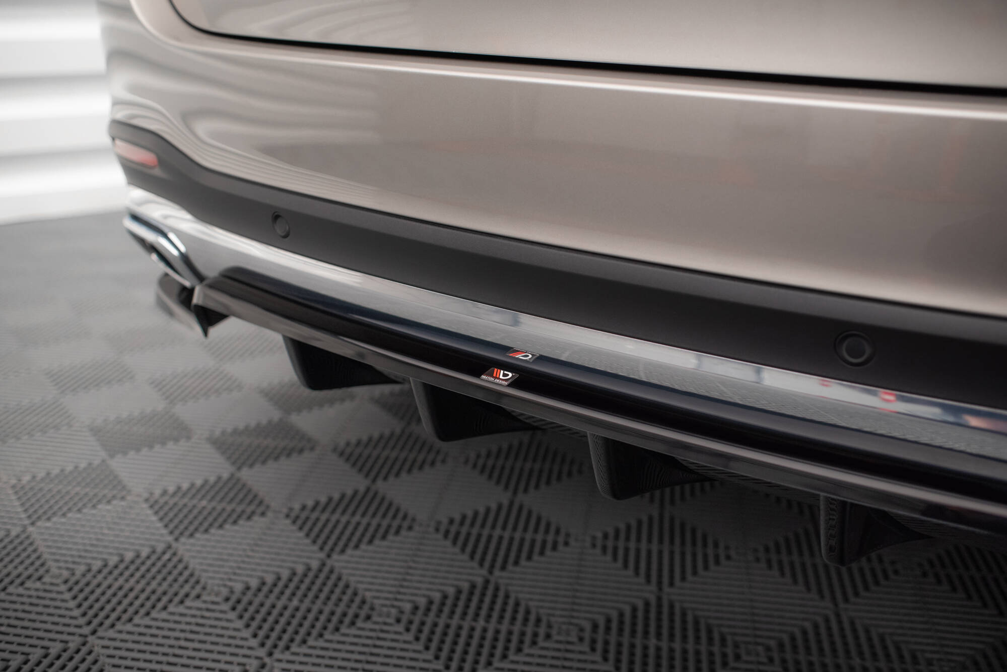 Street+ Mittlerer Diffusor RACE Heck Ansatz passend für Mercedes GLE SUV AMG-Line W167 / W167 FL schwarz Hochglanz