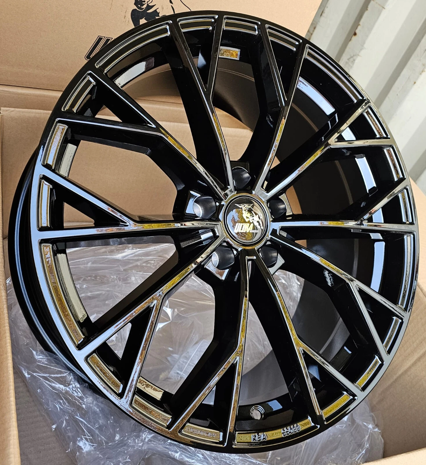 18 Zoll UA23 Felgen für Audi A4 A3 S3 Q2 SQ2 Q3 Sportback Limousine S-Line Carbi