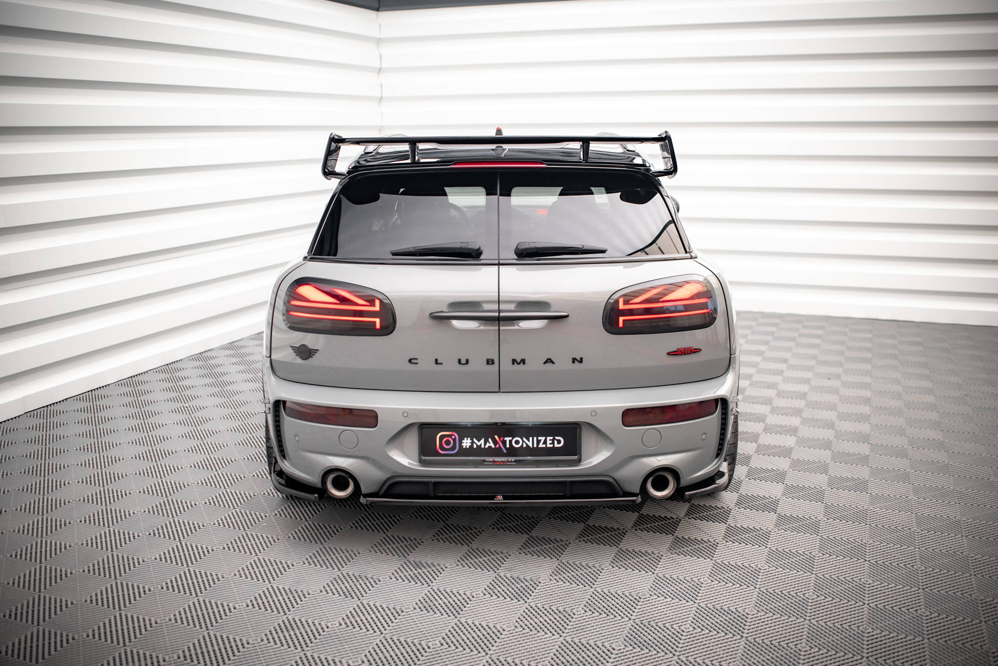 Street+ Mittlerer Diffusor Heck Ansatz passend für Mini Cooper Clubman John Cooper Works F54 FL schwarz Hochglanz