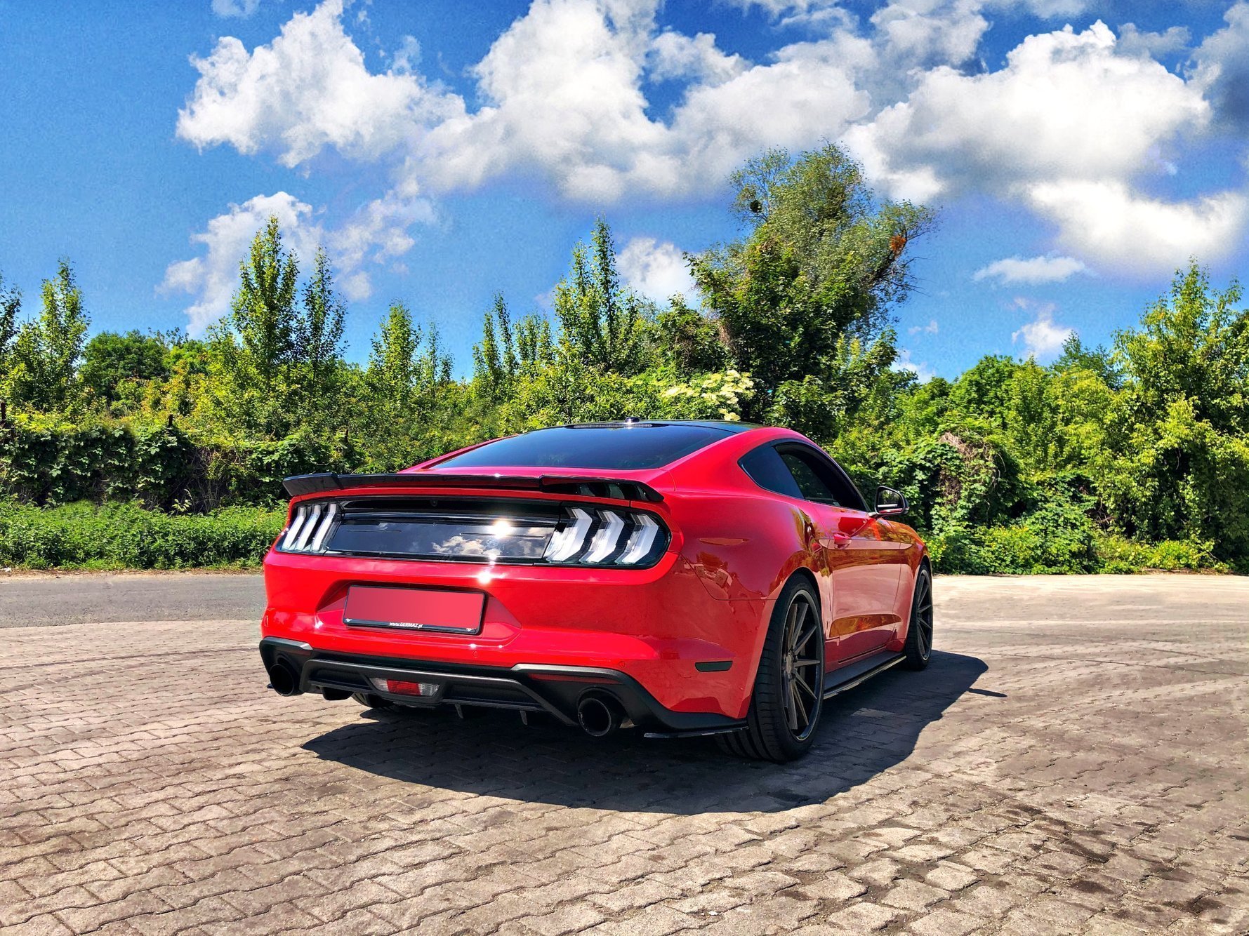 Street+ Seitenschweller Leisten passend für Ford Mustang Mk. 6 FL schwarz Hochglanz