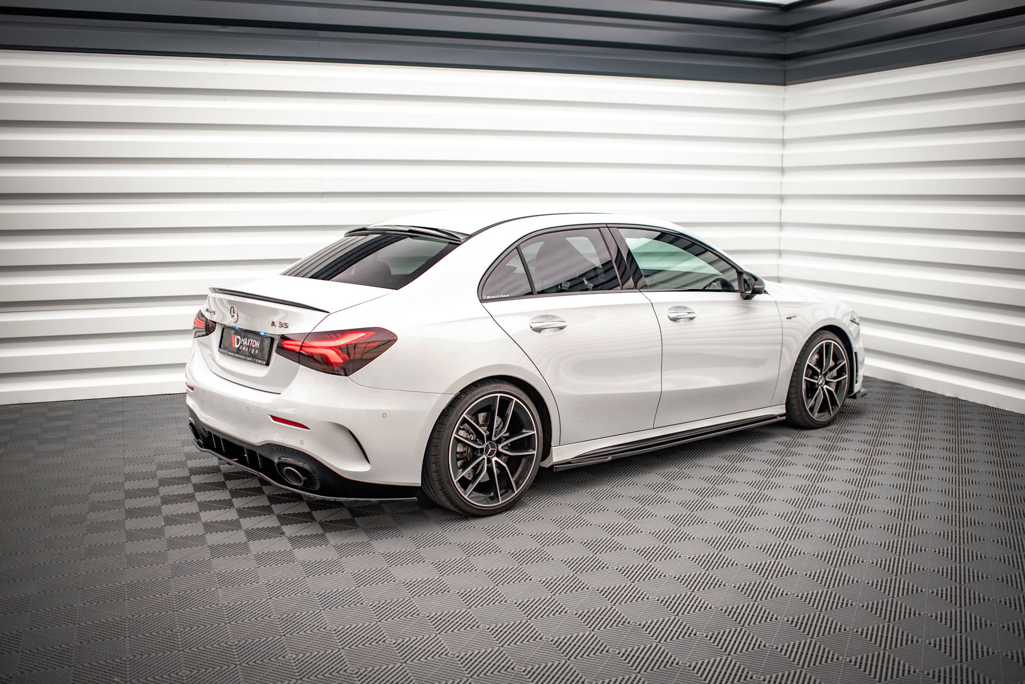 Street+ Seitenschweller Leisten V.2 passend für Mercedes A35 AMG / AMG-Line W177 schwarz Hochglanz
