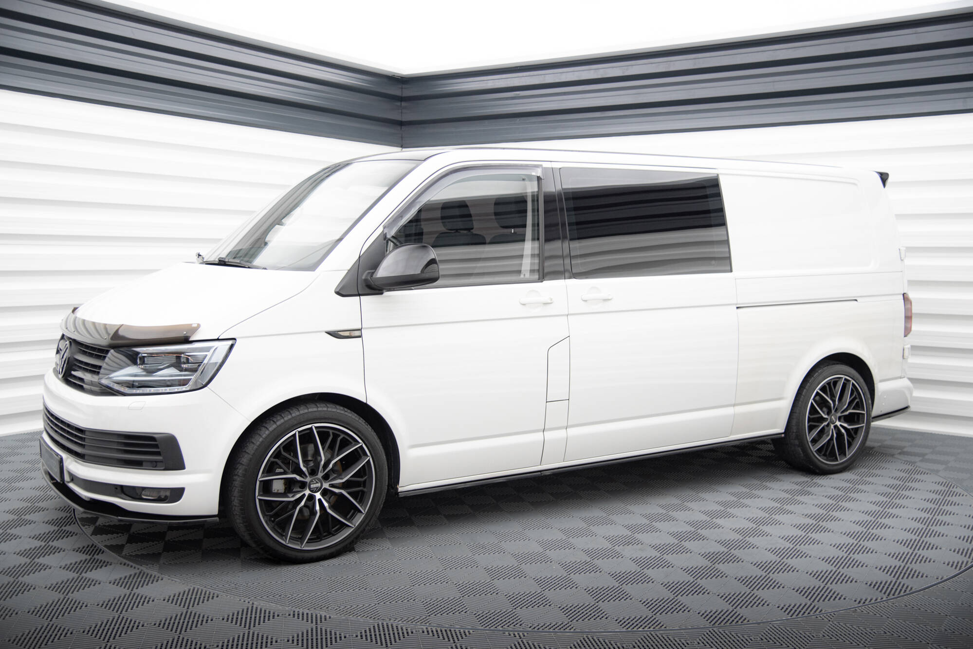 Street+ Seitenschweller Leisten passend für VW T6.1 Long schwarz Hochglanz