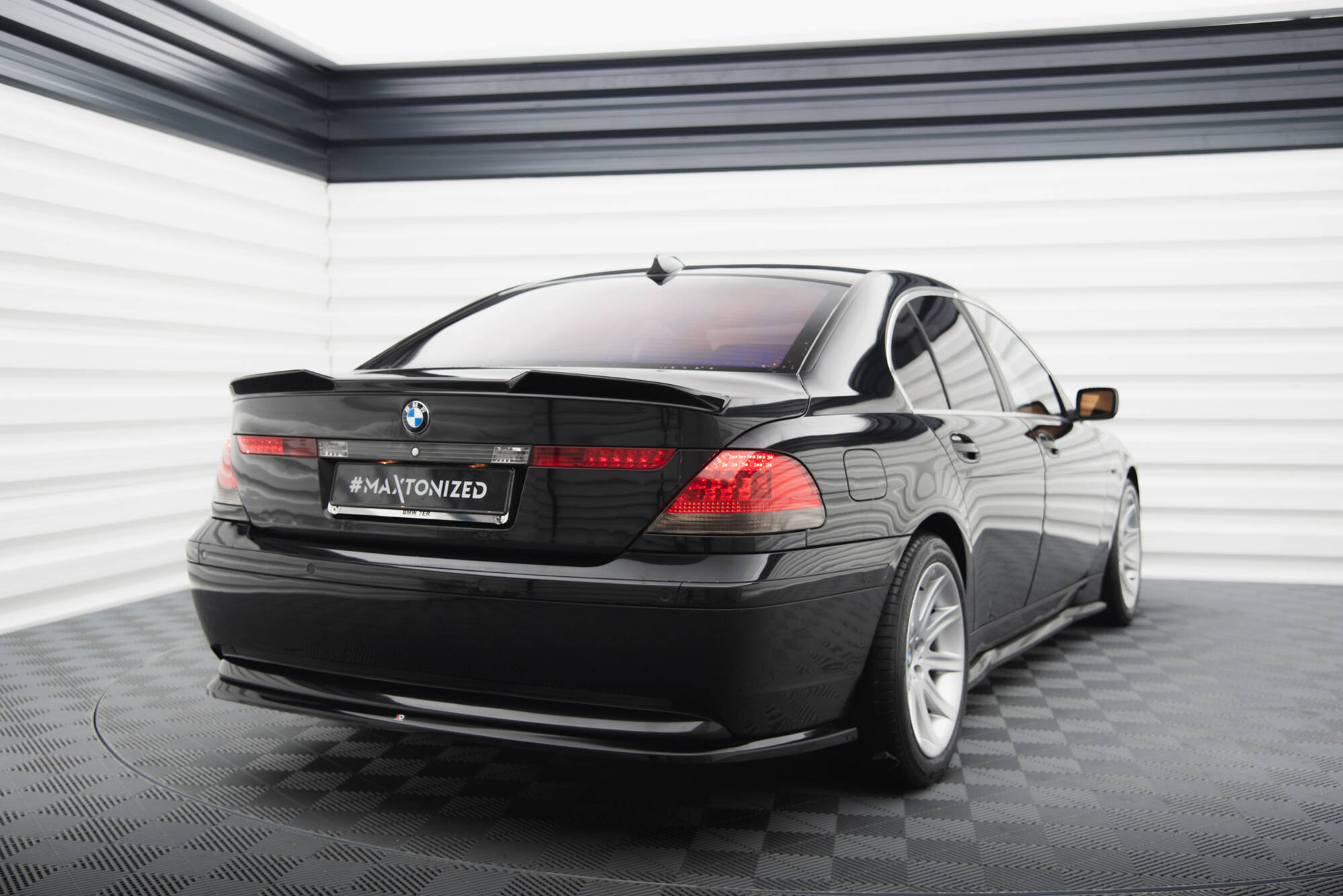 Heck Spoiler Aufsatz Abrisskante 3D passend für BMW 7 E65 schwarz Hochglanz