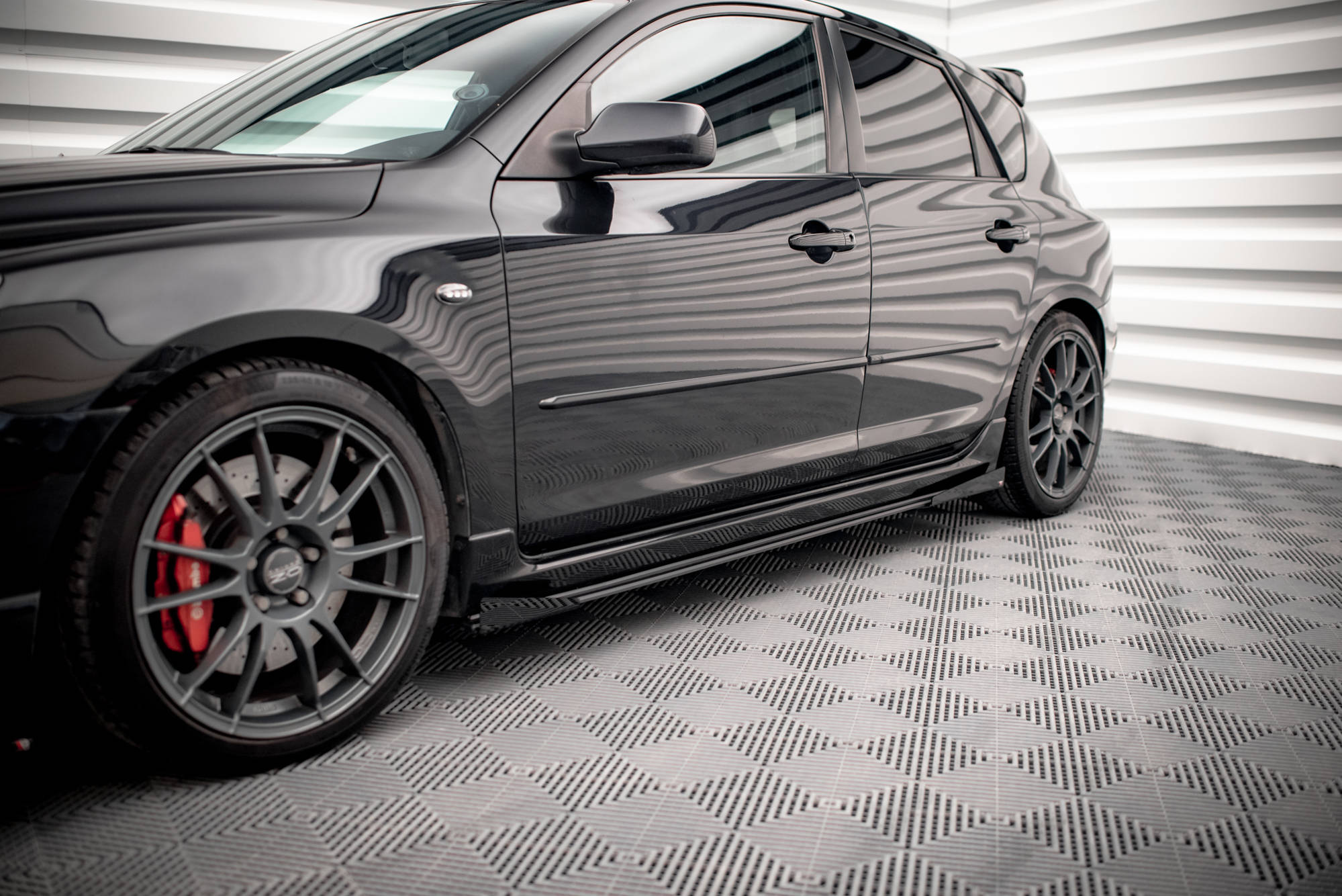 Street Pro Seitenschweller Leisten + Flaps passend für Mazda 3 MPS Mk1 schwarz Hochglanz