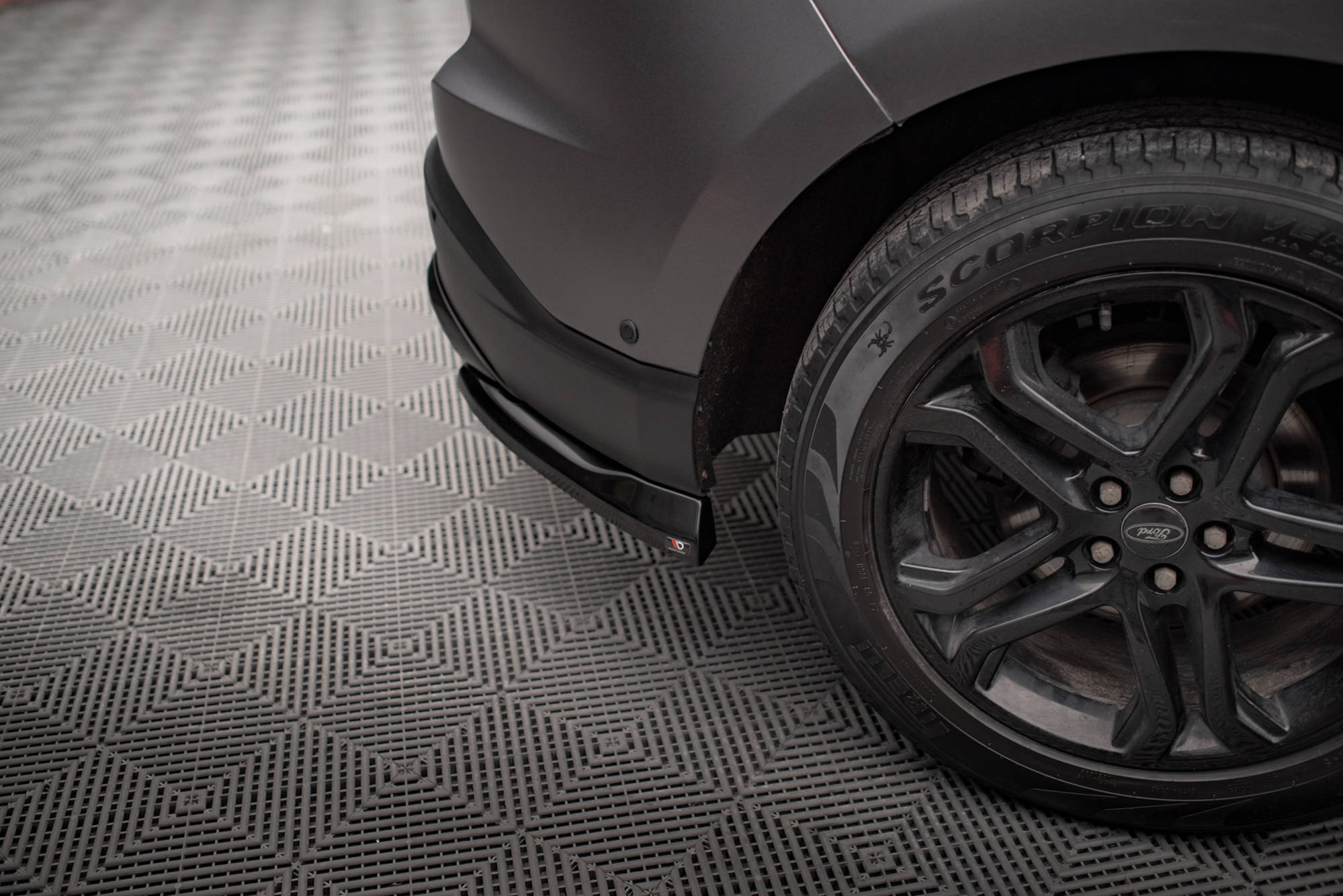 Street+ Heck Ansatz Flaps V.2 passend für Ford Edge Mk2 schwarz Hochglanz